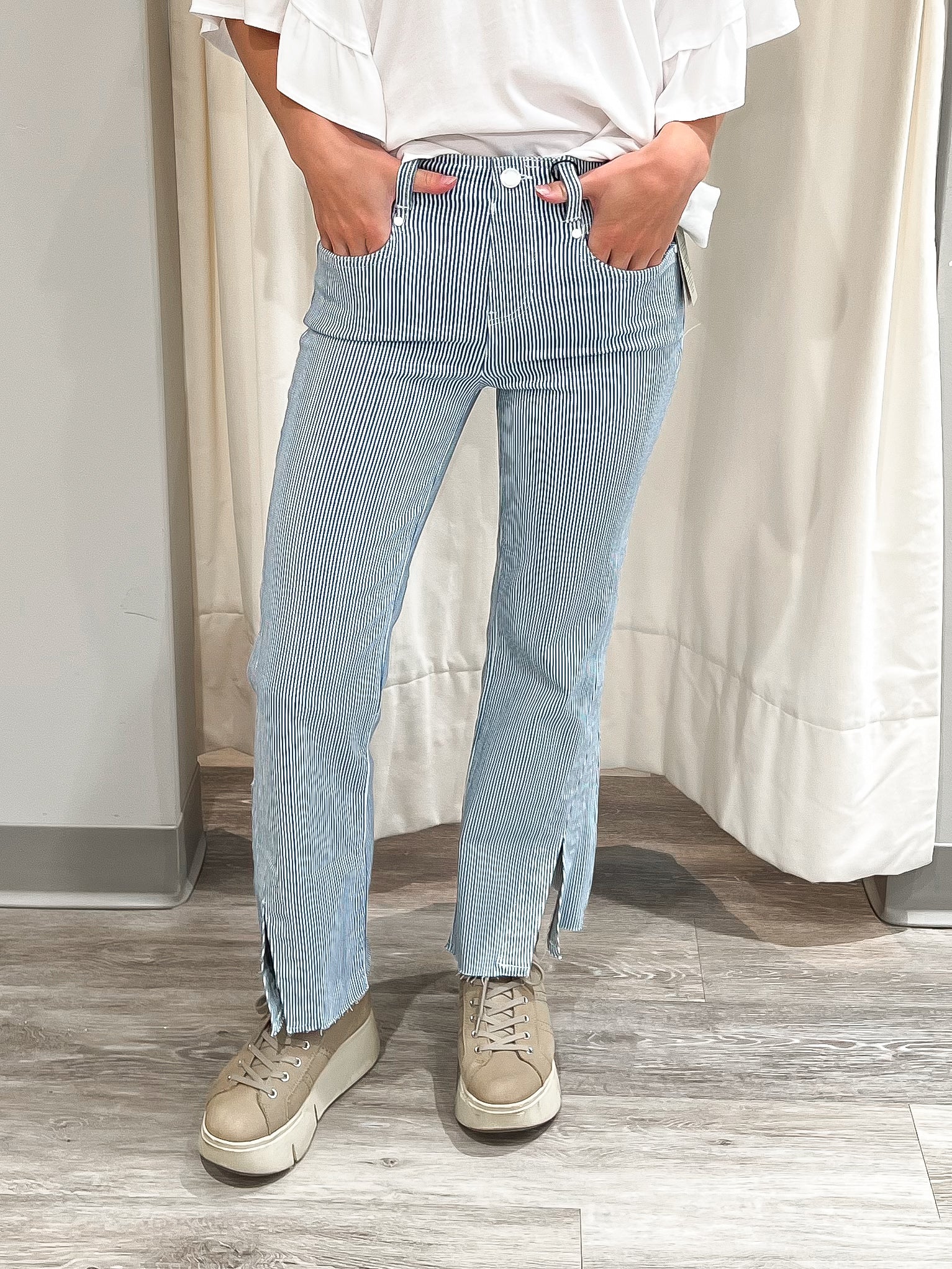 Mainstream Boutique Stillwater Women’s Striped Crop Flare Summer Pant