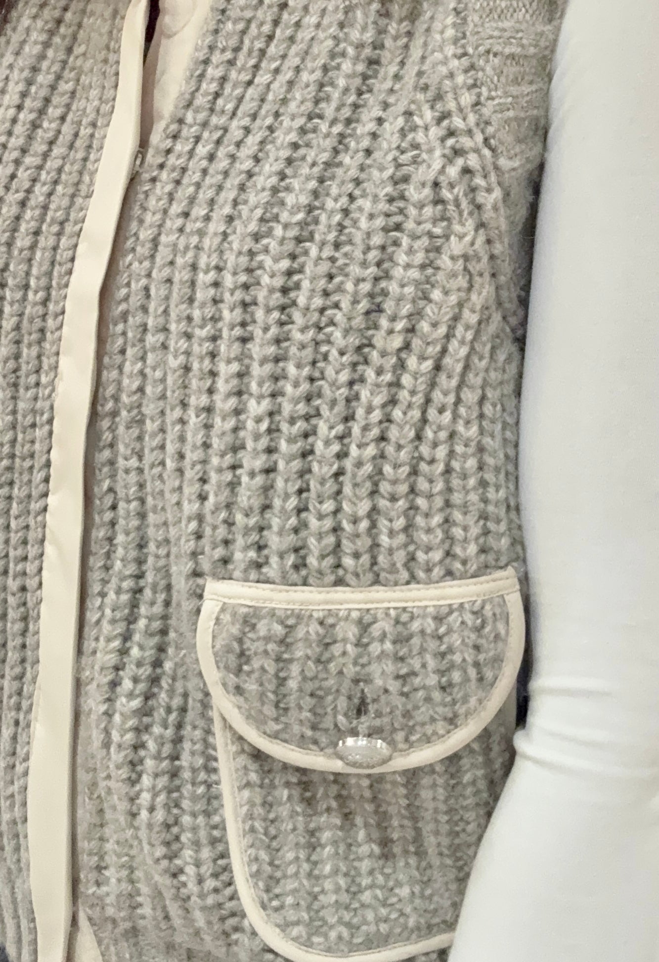 Sleeveless Vest with Pockets