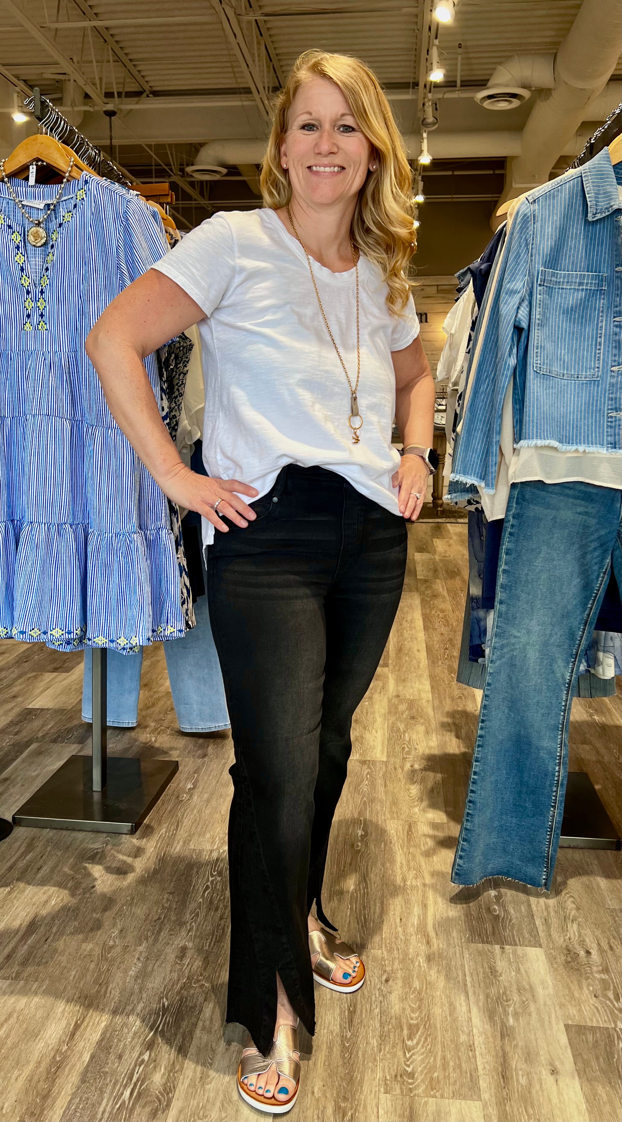 Experience all the best features of our patented Gia Glider® pull-on but now with a cropped hem and twisted seam details. Add some flair to your closet and change up your usual skinny jeans with this standout style.