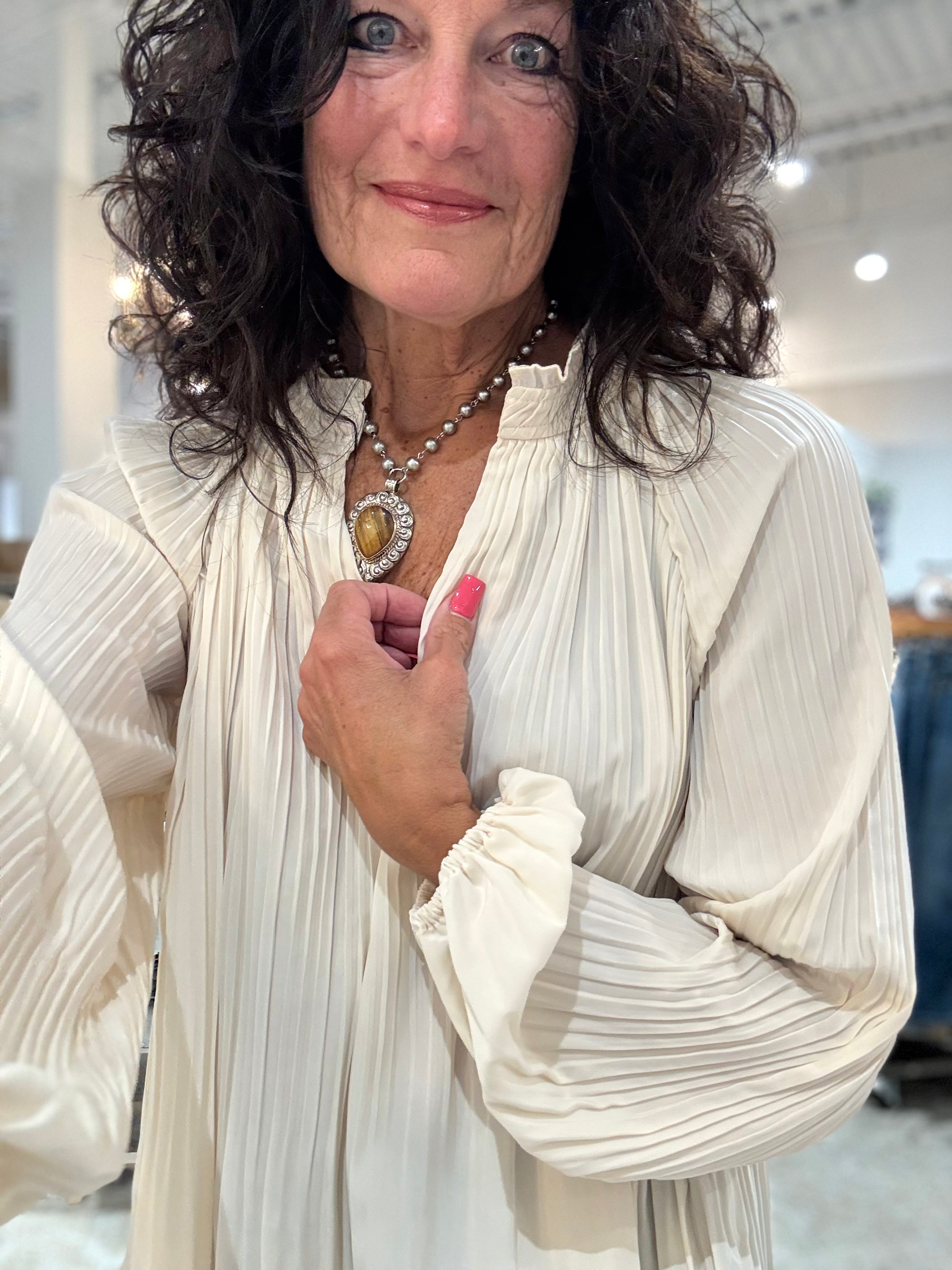 Long Sleeve Blouse with Ruffle Collar