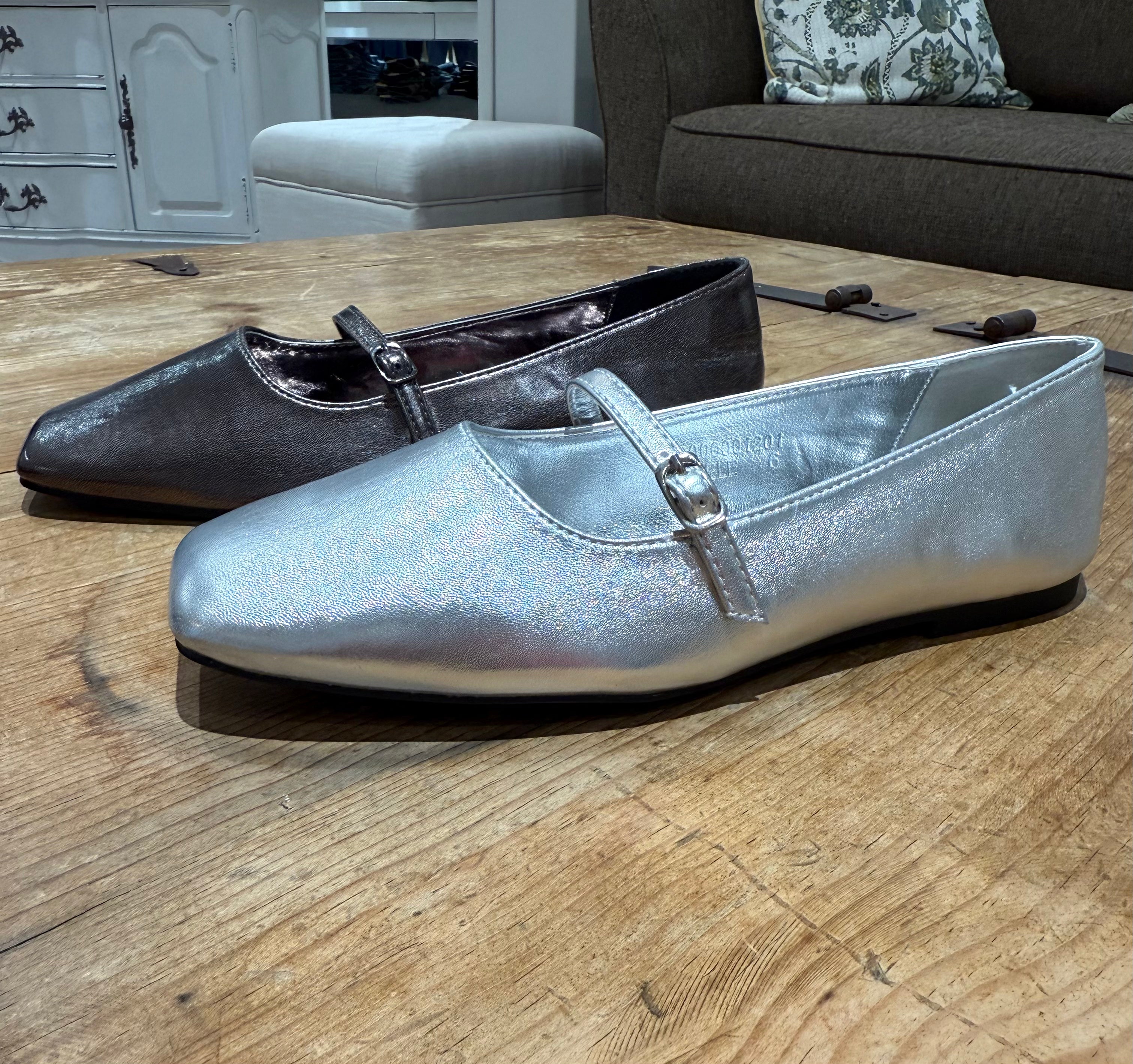 Adele Flat Shoe- sterling