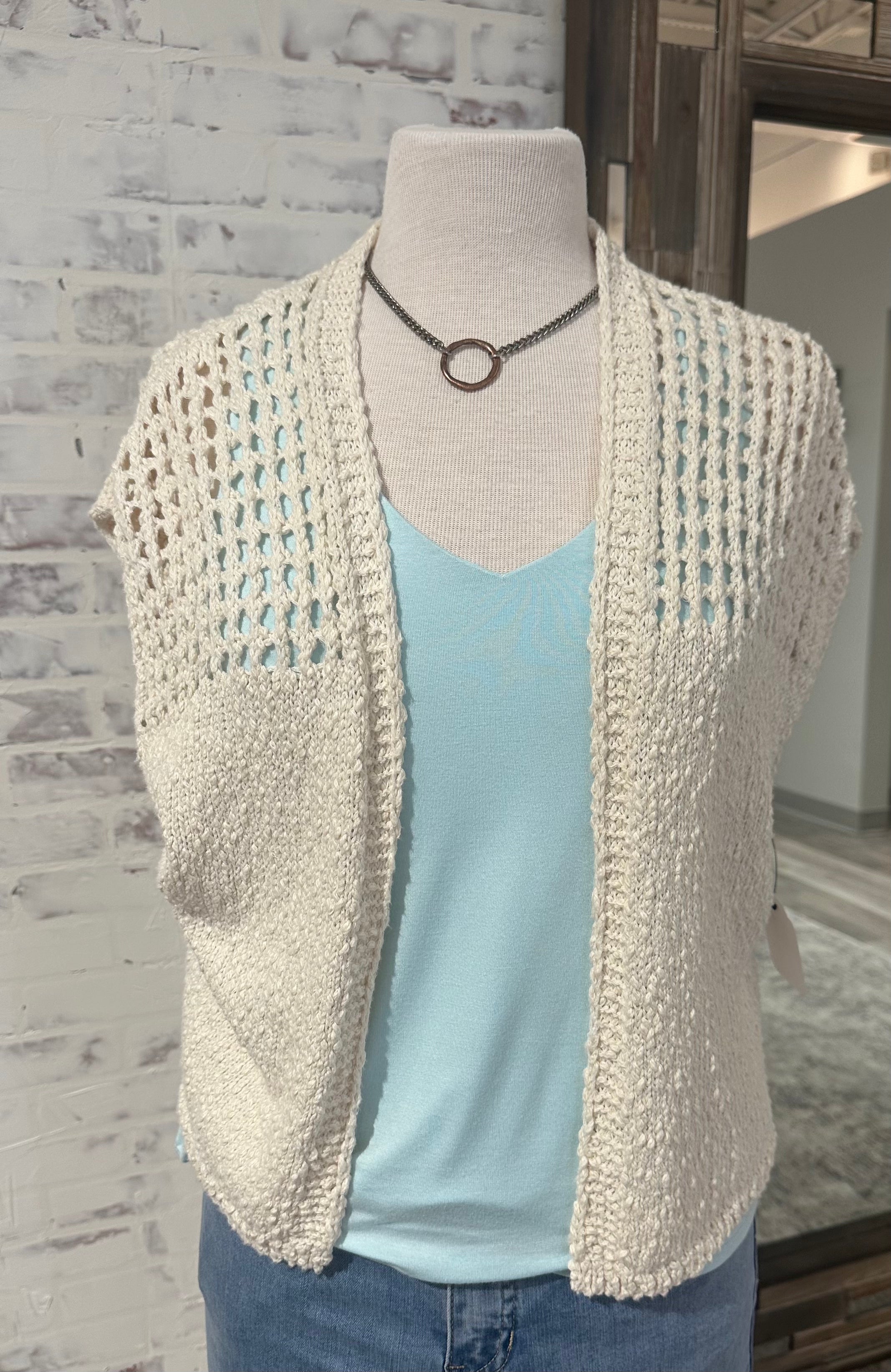 Textured Open Front Sleeveless Cardi Mystree