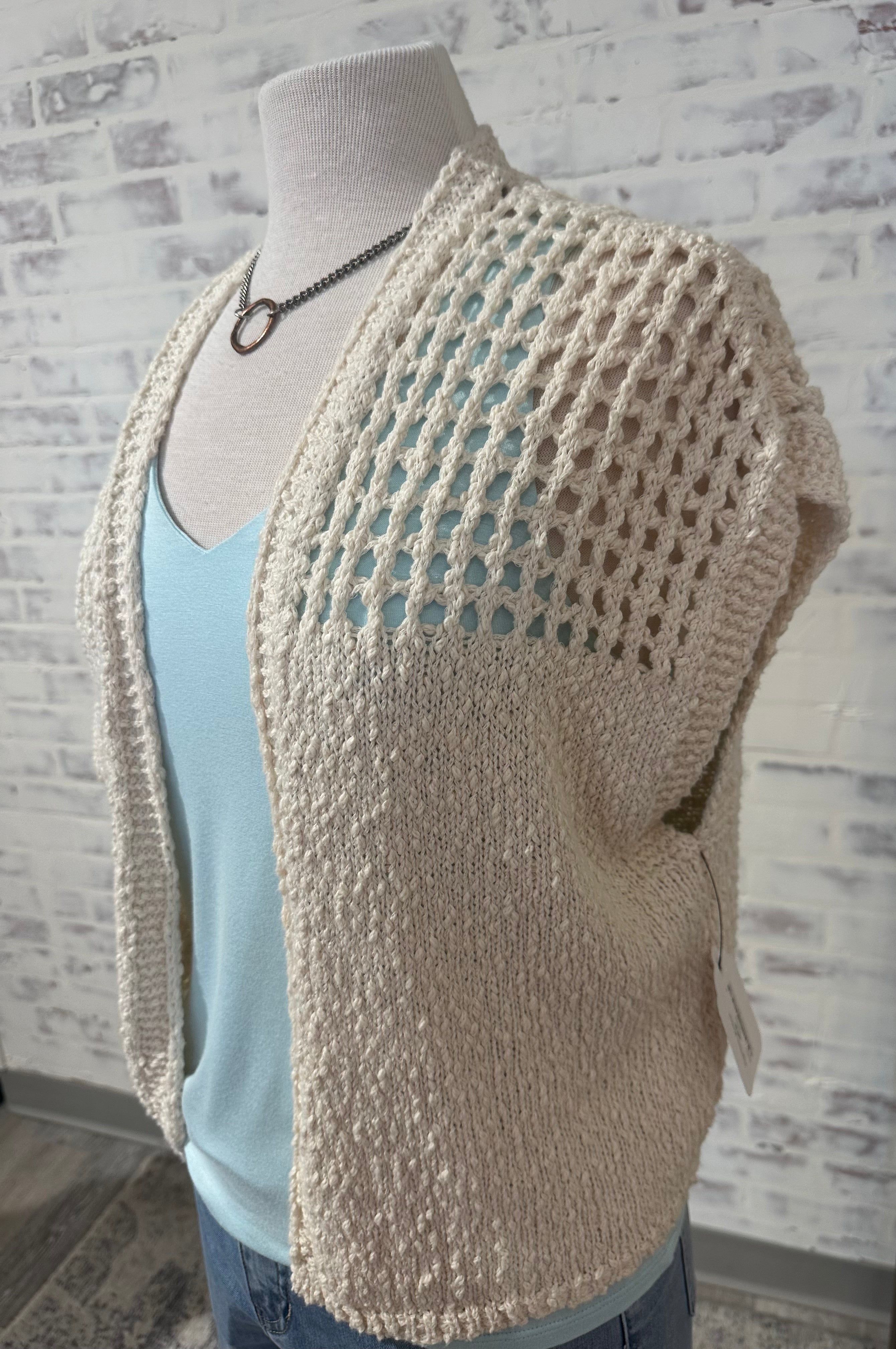 Textured Open Front Sleeveless Cardi Mystree