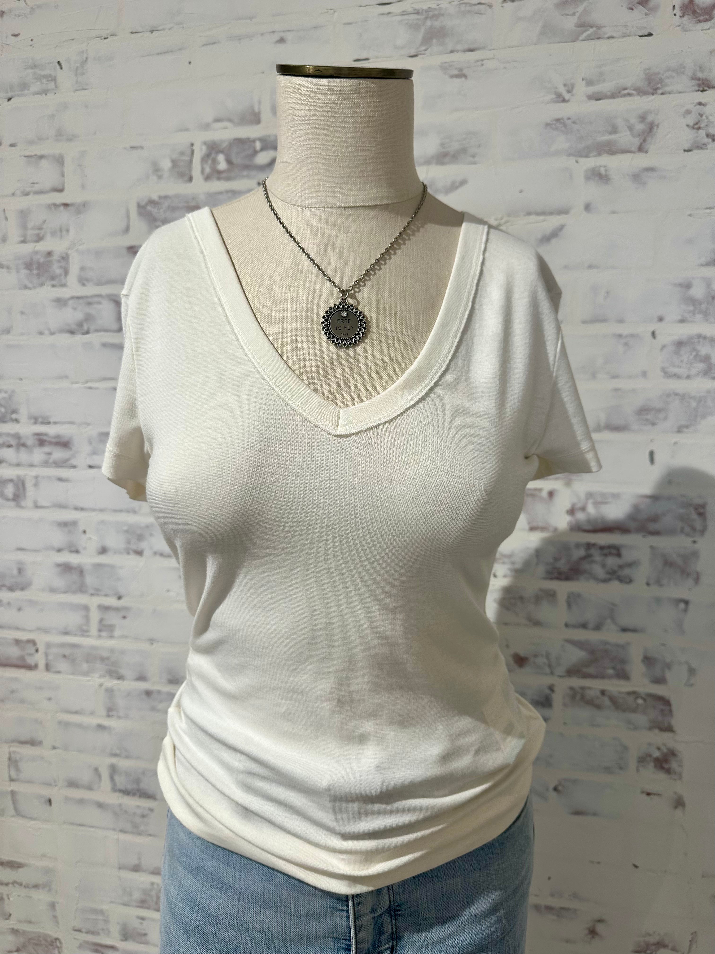 S/S V-Neck 23" L Luxx Fabric- Pearl