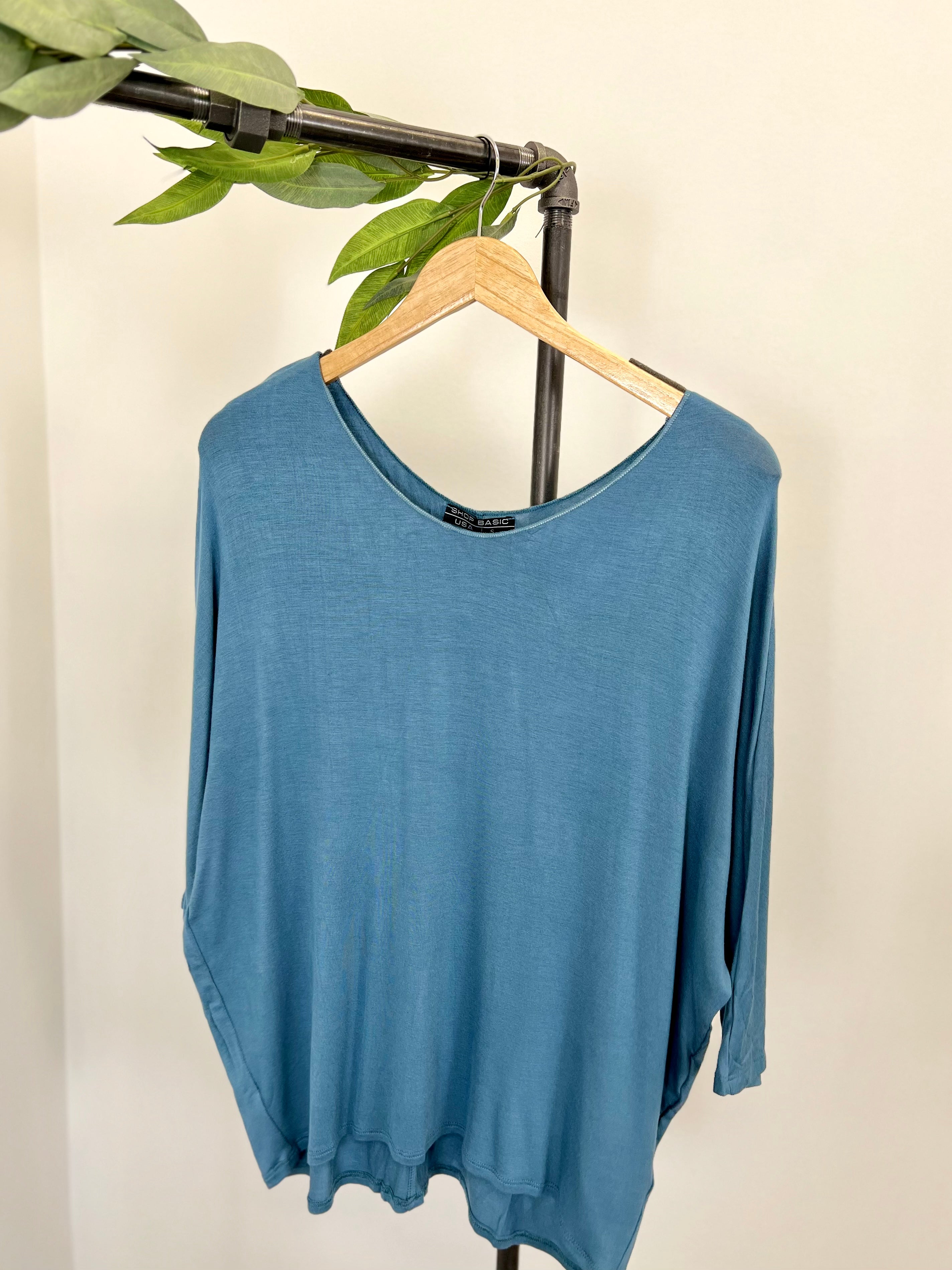 Mainstream Boutique Stillwater Dolman Solid Top
