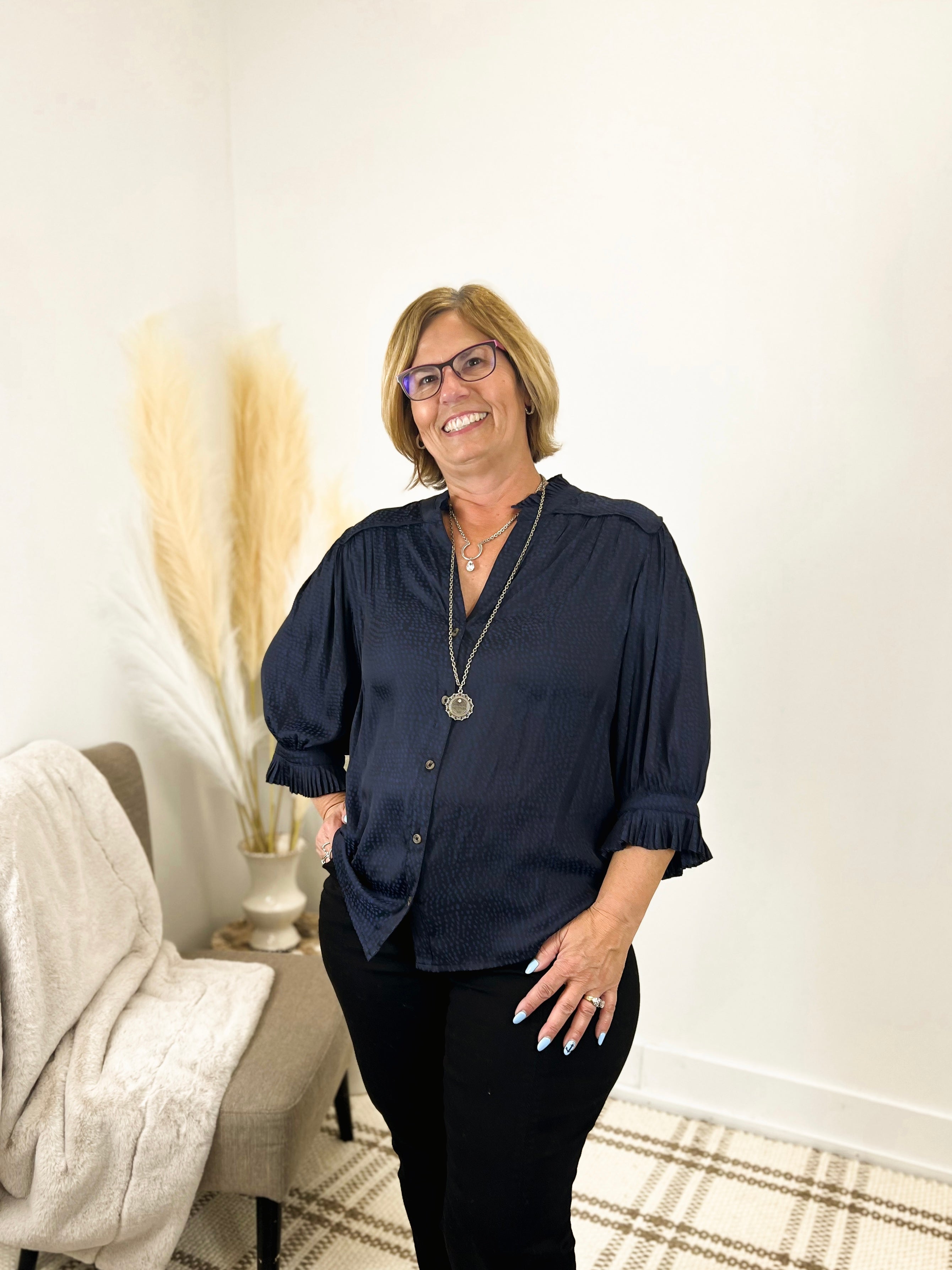 Mainstream Boutique Stillwater Lantern Sleeve Button Down