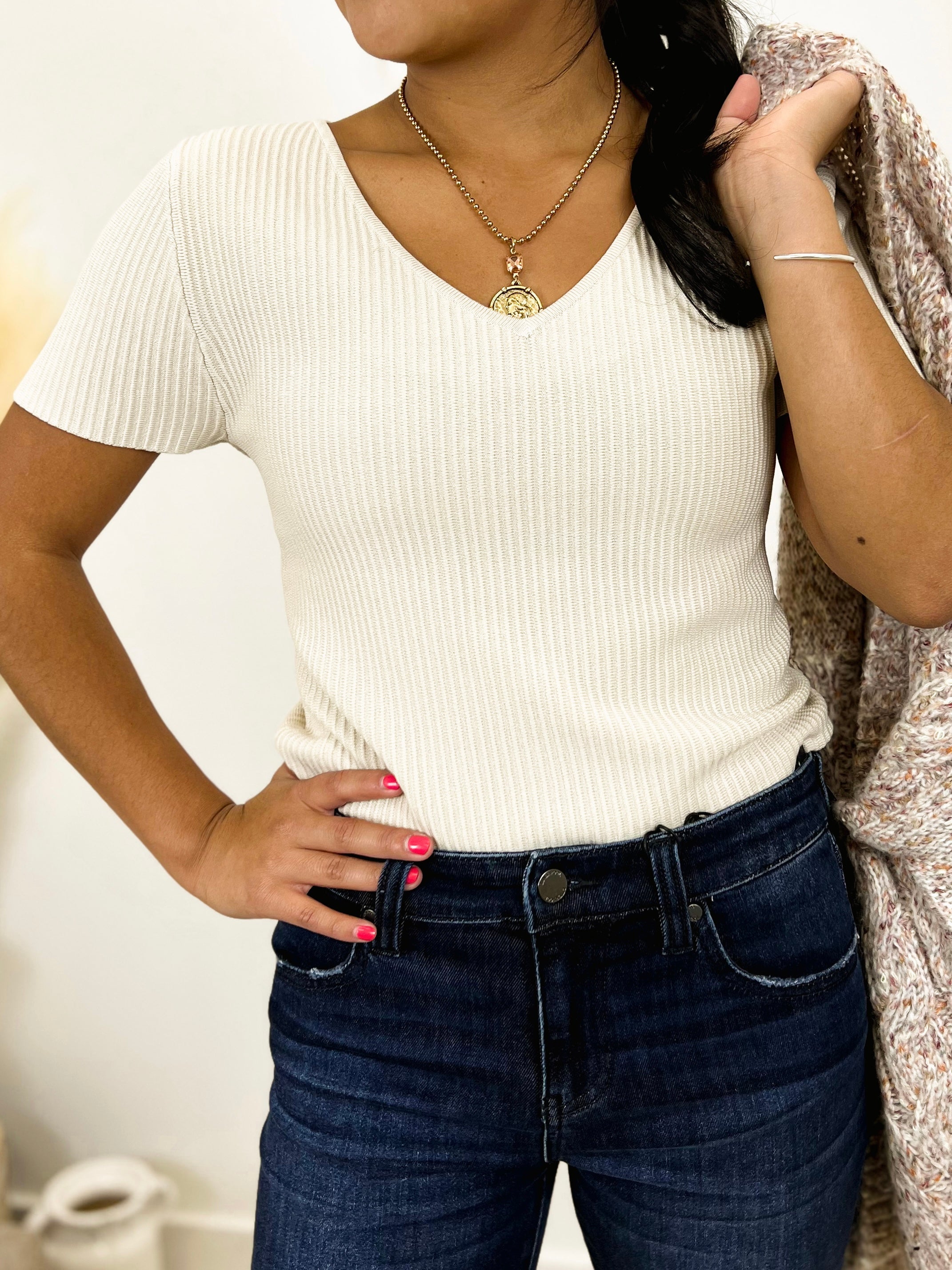 Mainstream Boutique Stillwater Women’s Ribbed V-Neck Tee