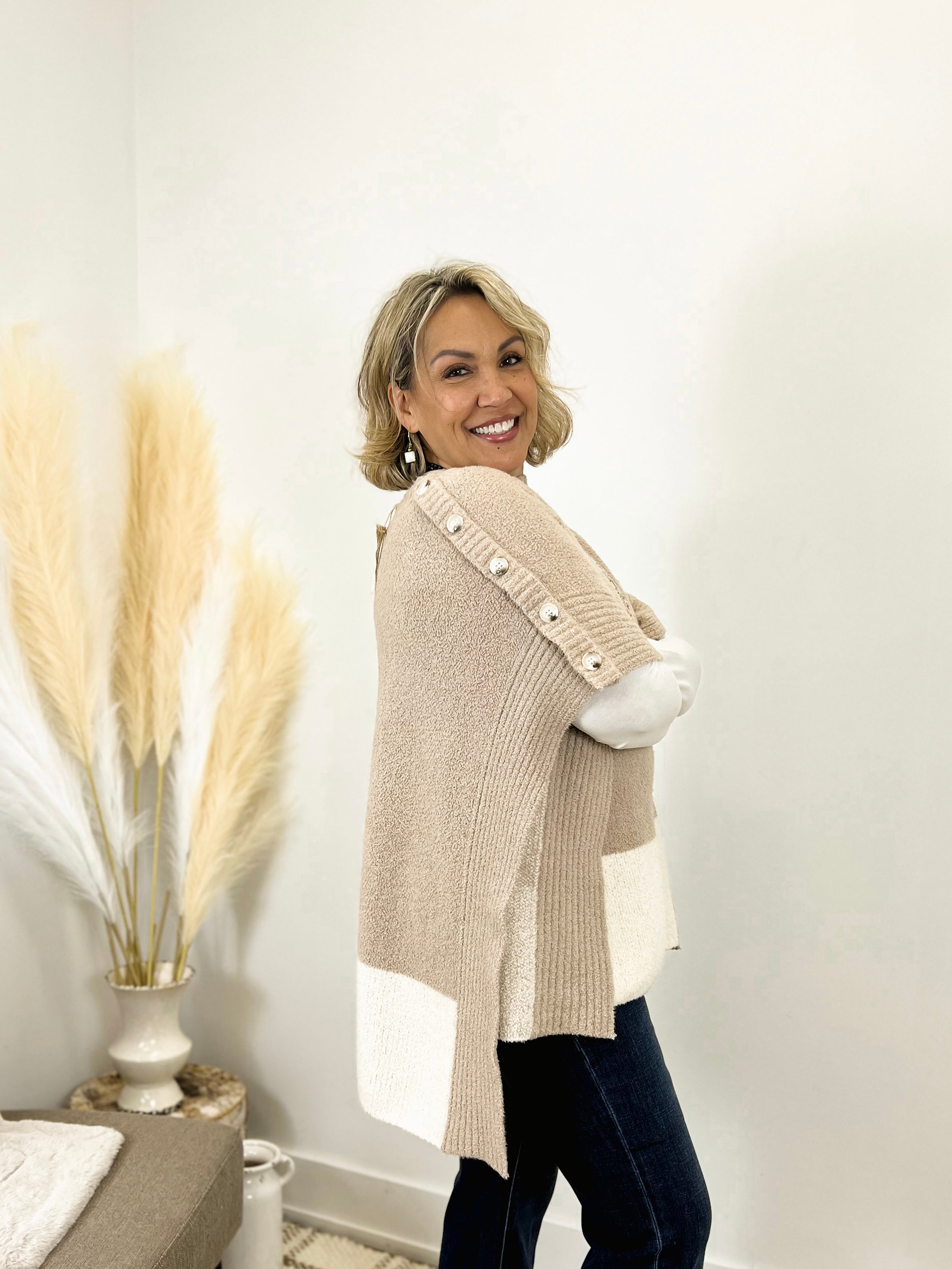 Mainstream Boutique Stillwater Fall Poncho with Button Detail