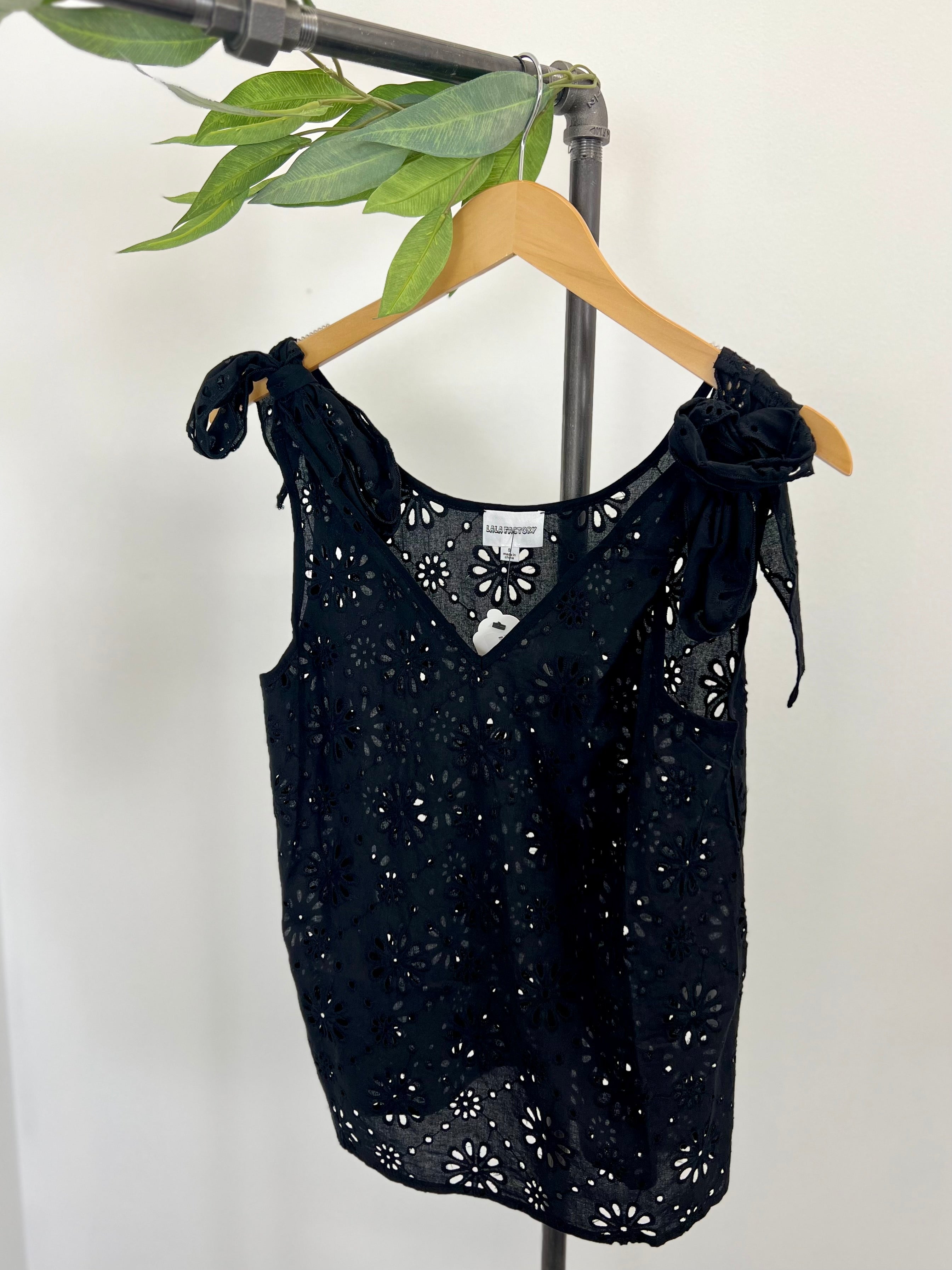 Mainstream Boutique Stillwater Eyelet Embroidery Top