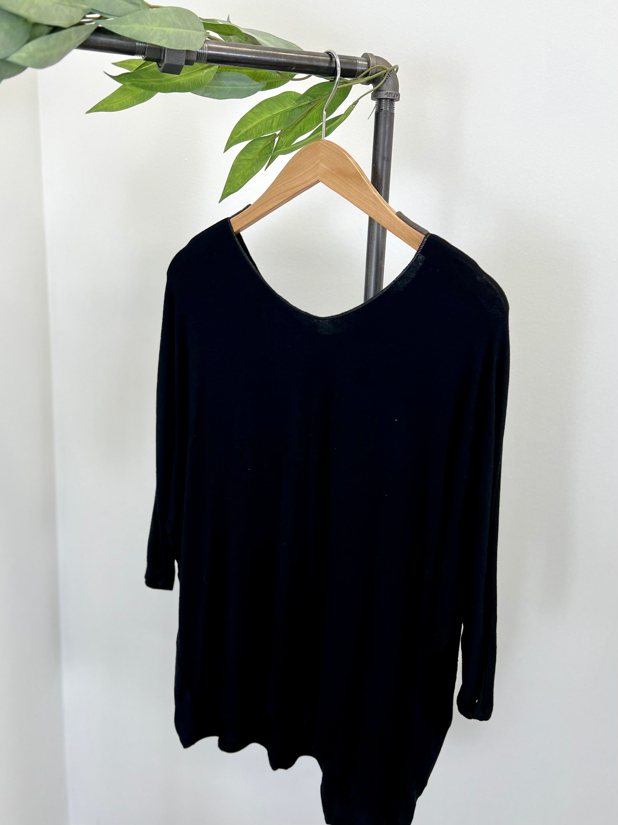 Mainstream Boutique Stillwater Dolman Solid Top