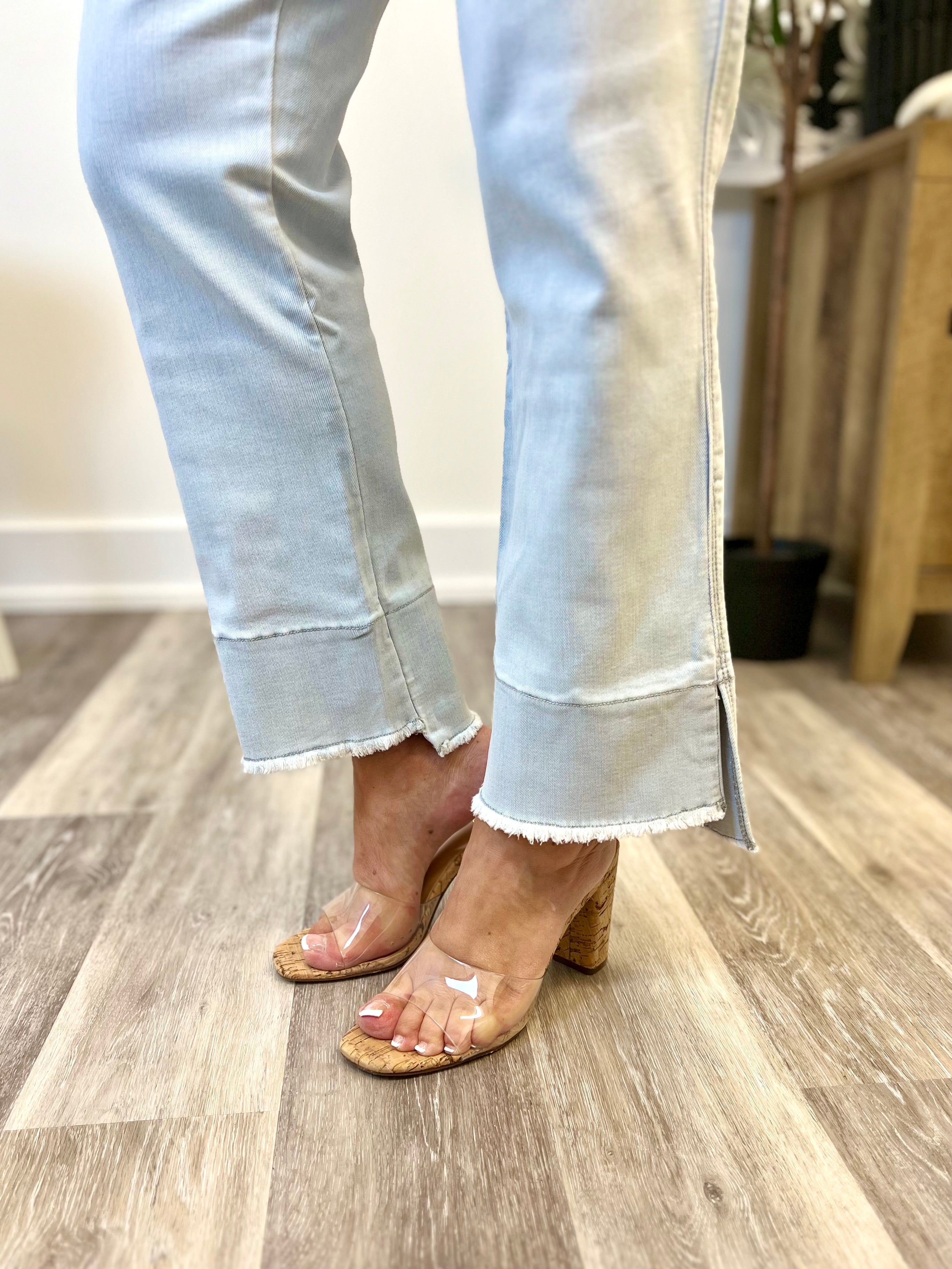 Mainstream Boutique Stillwater, Cinderella Heel