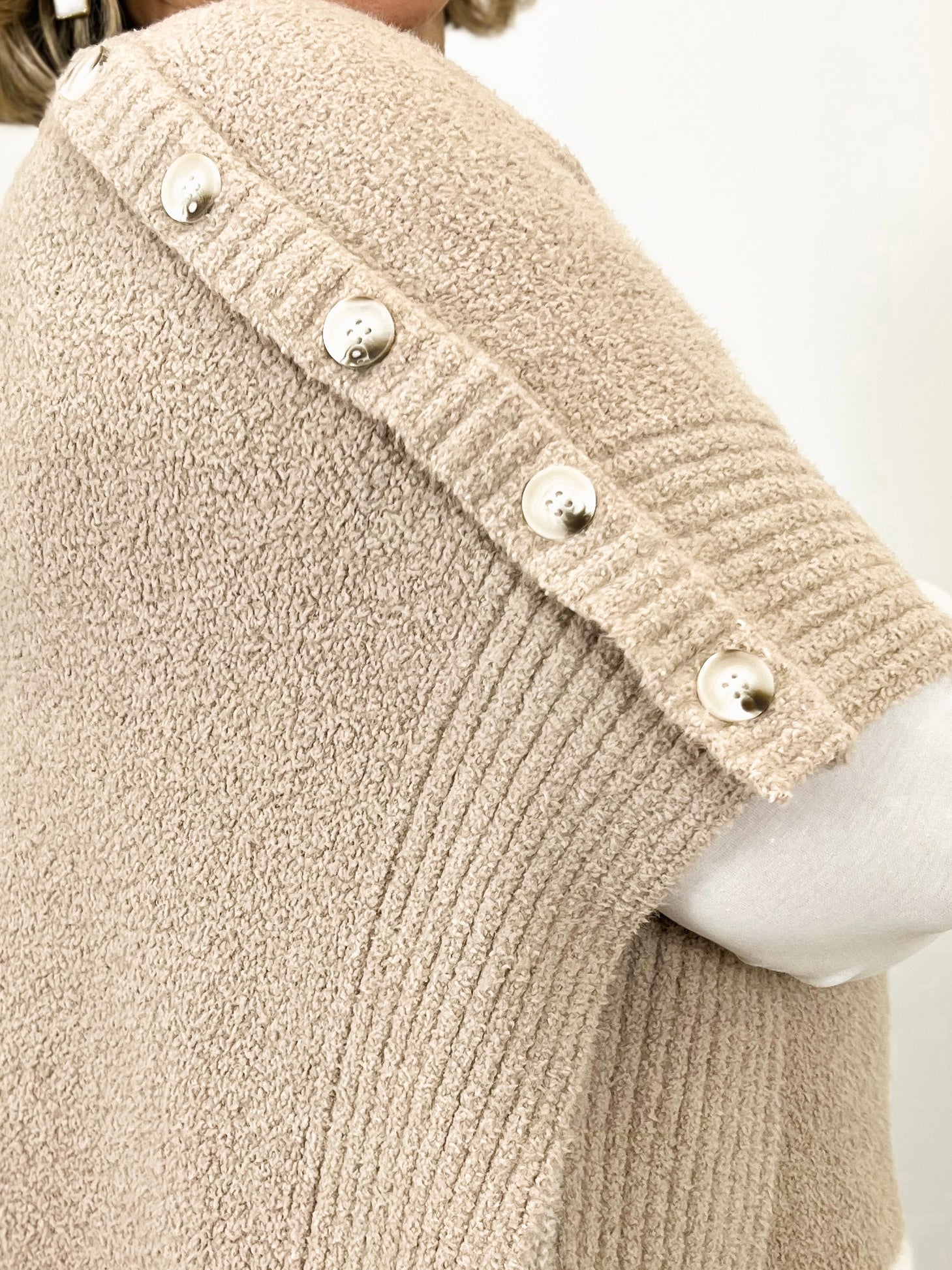 Mainstream Boutique Stillwater Fall Poncho with Button Detail