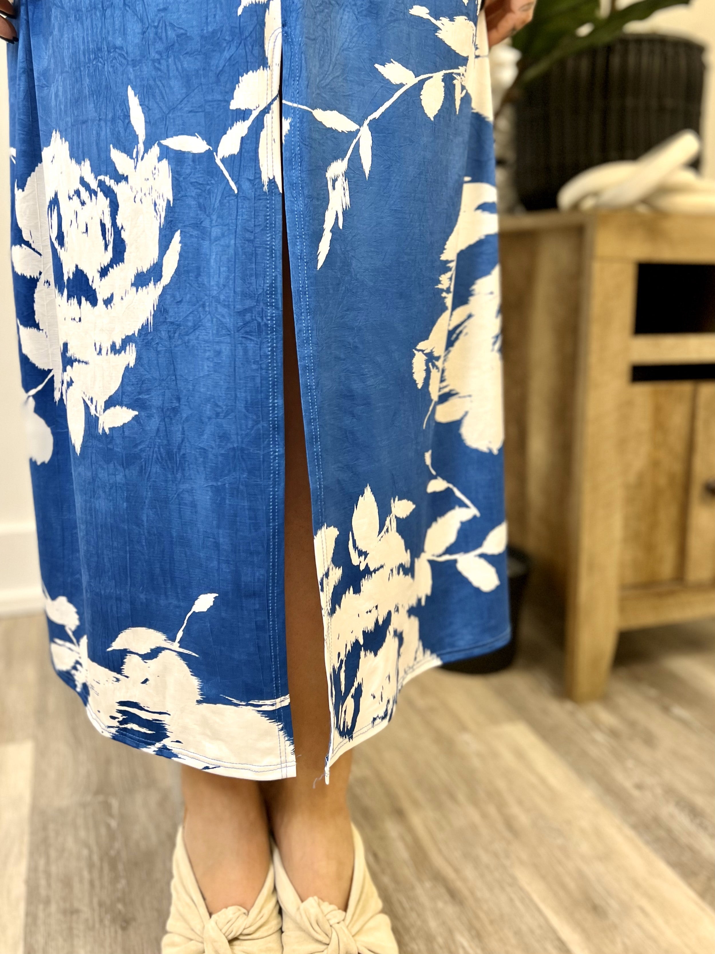 Mainstream Boutique Stillwater, Center Slit Print Maxi Dress