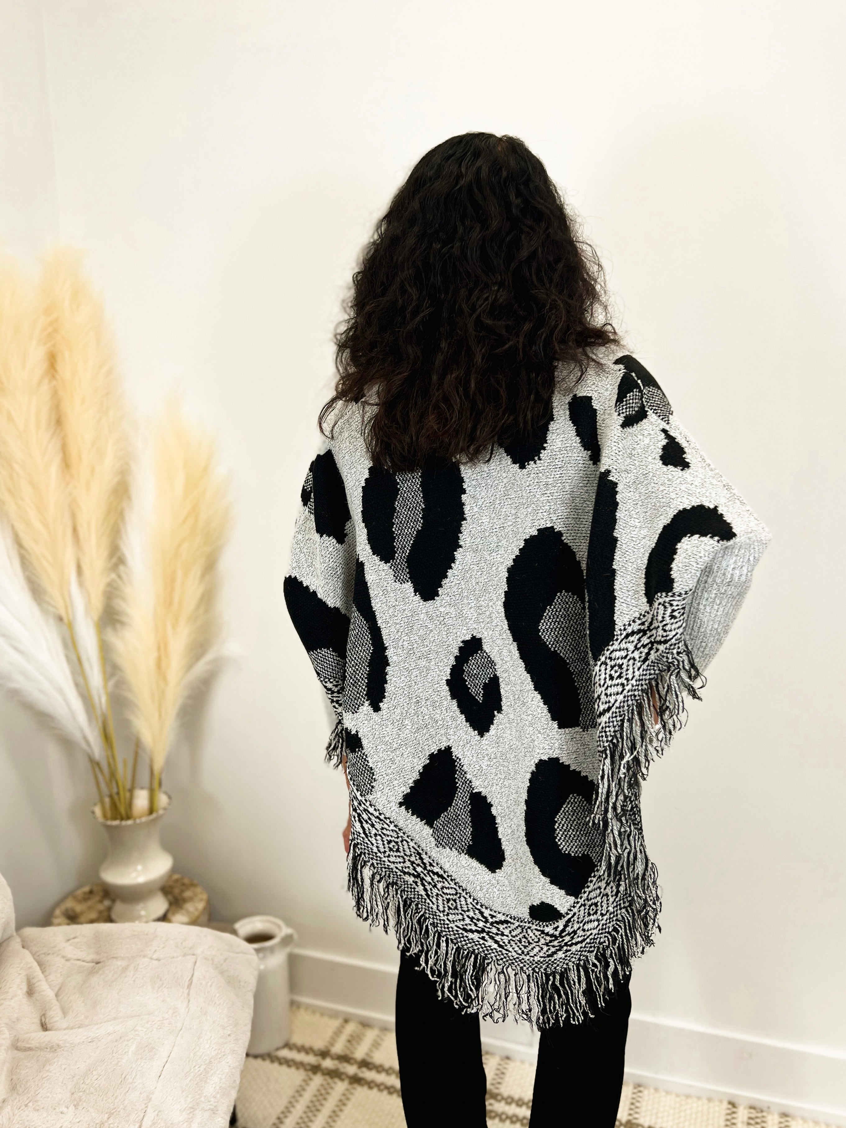 Mainstream Boutique Stillwater Wild Knit Poncho