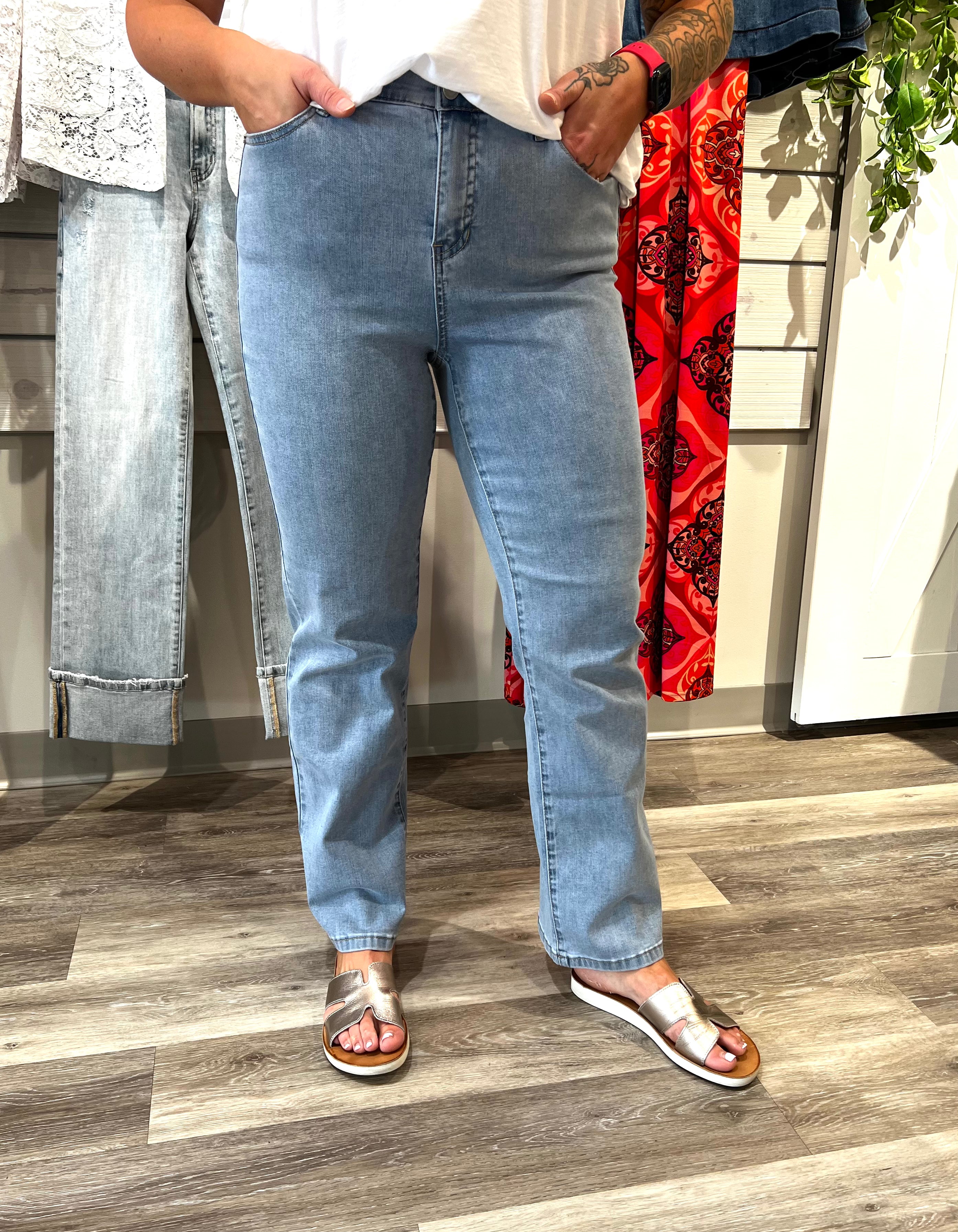 Discover timeless style and ultimate comfort this spring with these Charlotte Straight Leg Jeans. Perfectly fitting with a classic design, they're a wardrobe essential. Made to move with you, these light blue jeans are perfect for adding a touch of class to any outfit.
