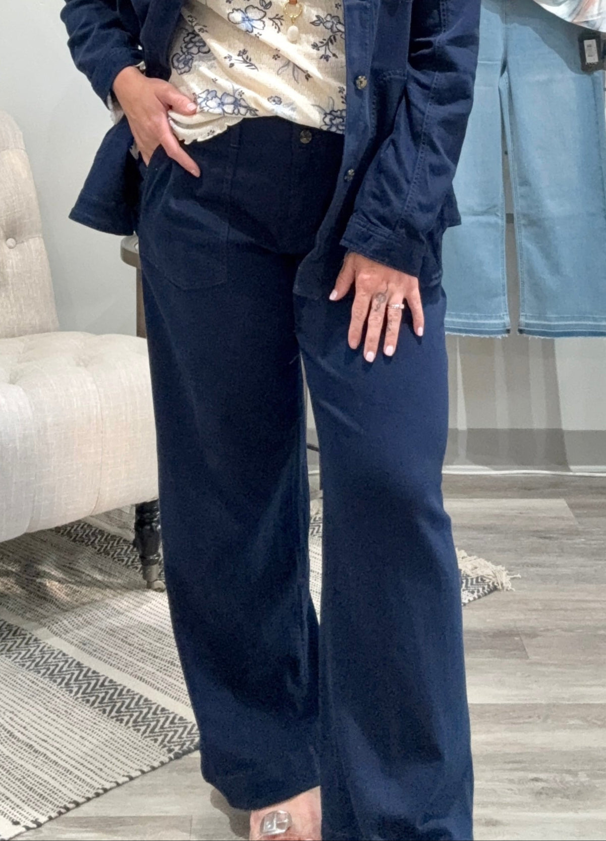 Utility Patch Pocket Wide Leg Pant 31' in Inseam