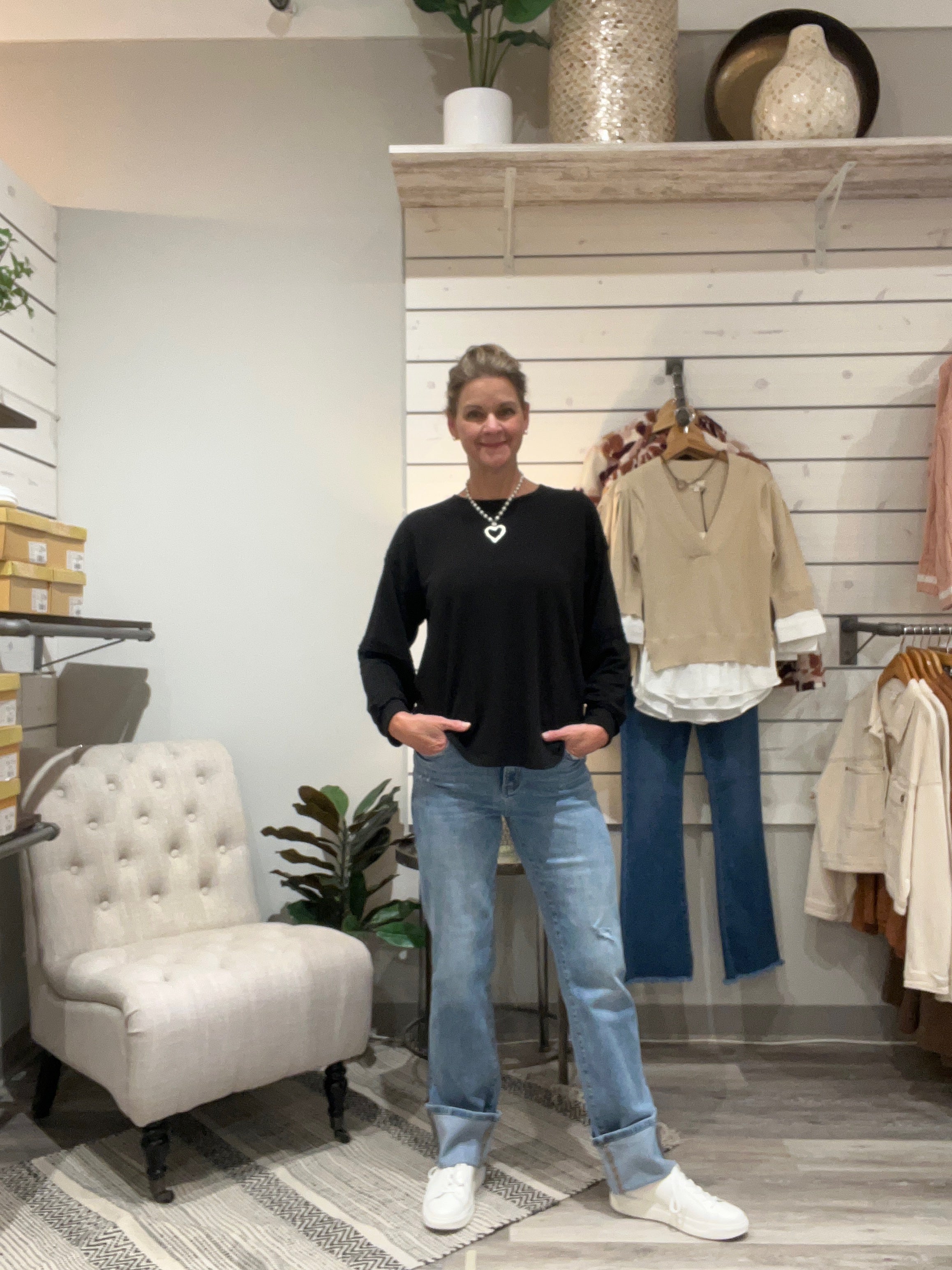 Crew Neck Inverted Seam Sleeves Top- black