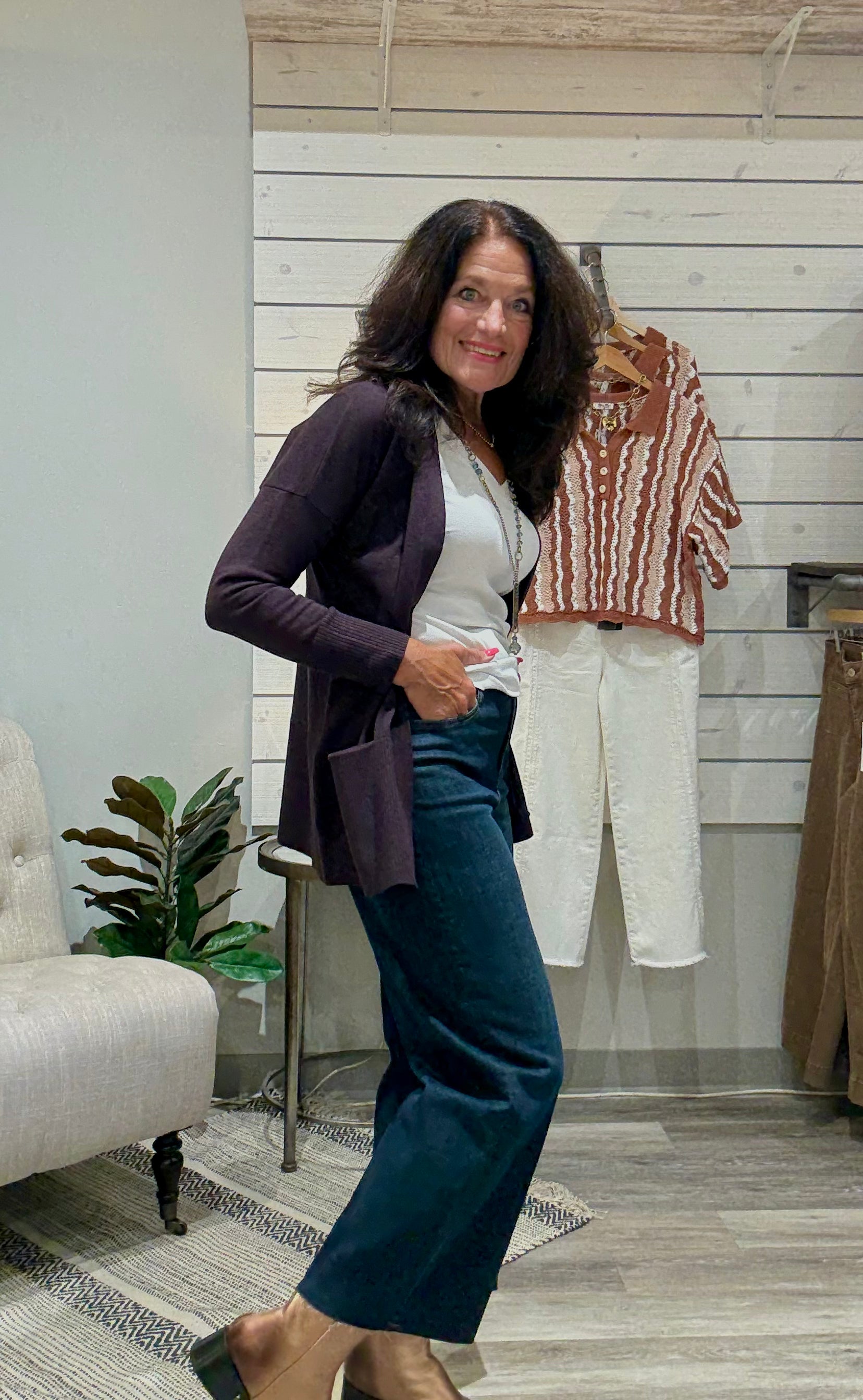 Stride Wide Leg with Seaming Detail 28" Inseam