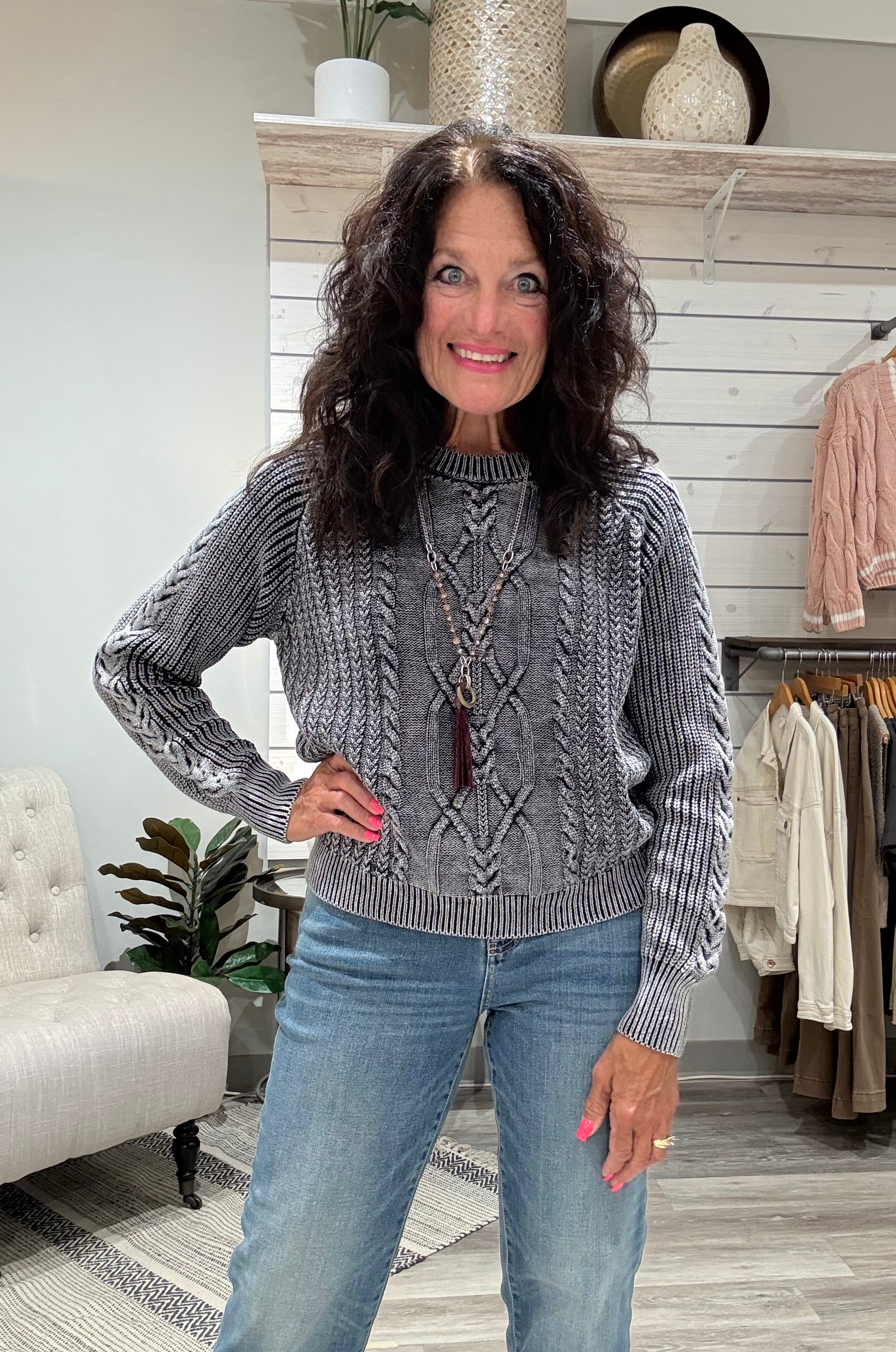 Washed Cable Sweater- black