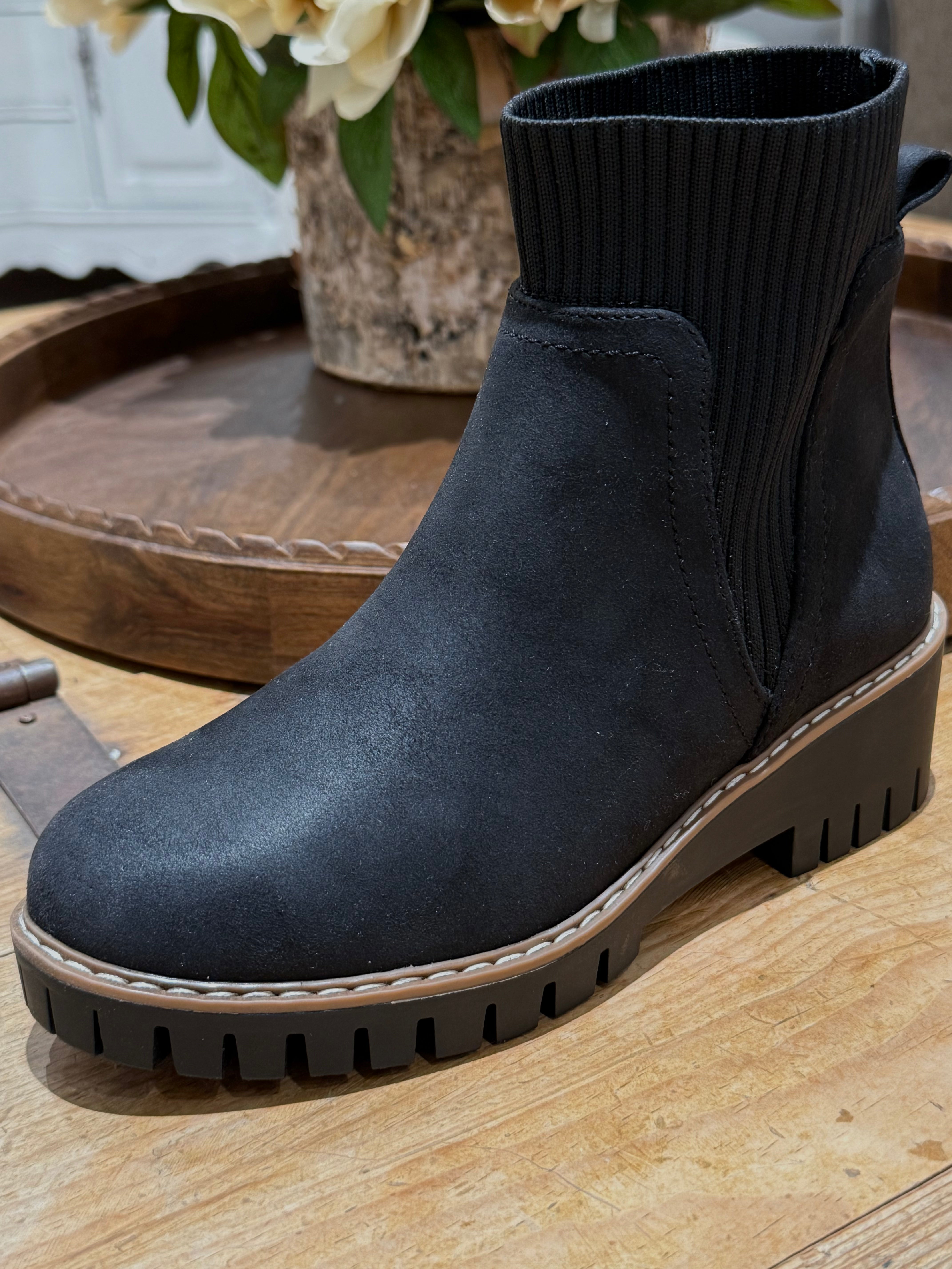 Magnolia Sock Boot- black