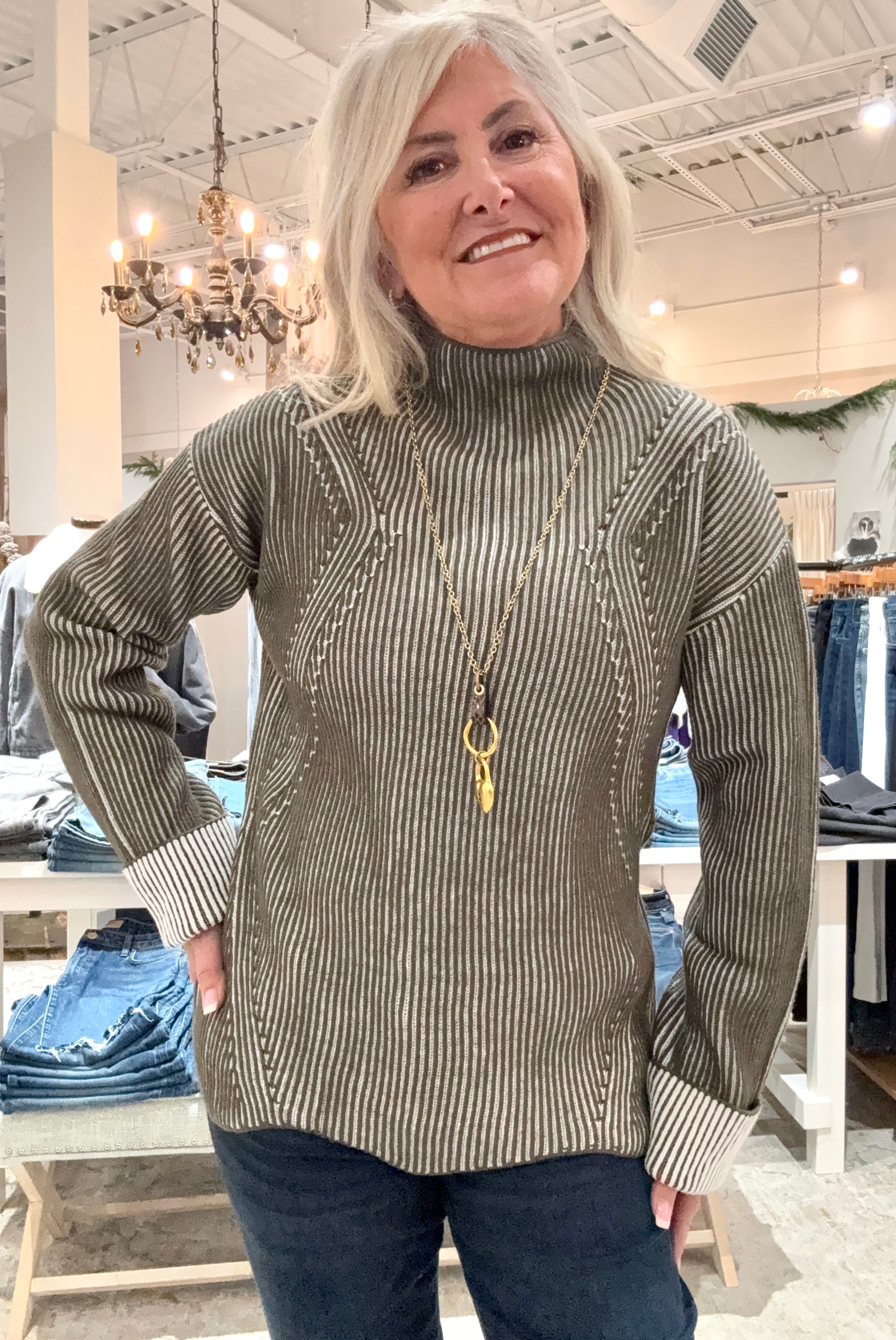 Hyacinth Cozy Rib Scallop Edge Pullover
