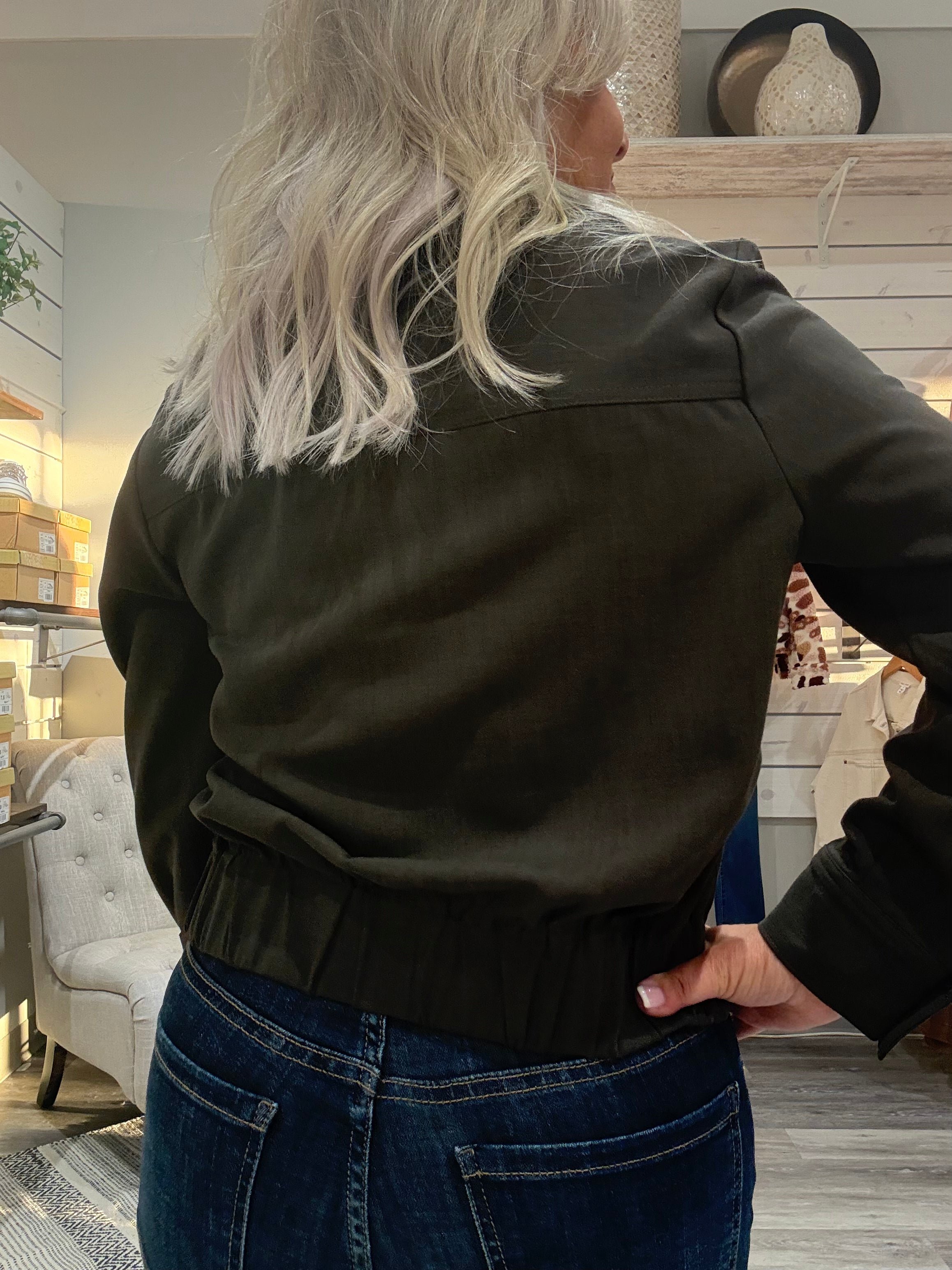 Popover Shirt with Elastic at Waist