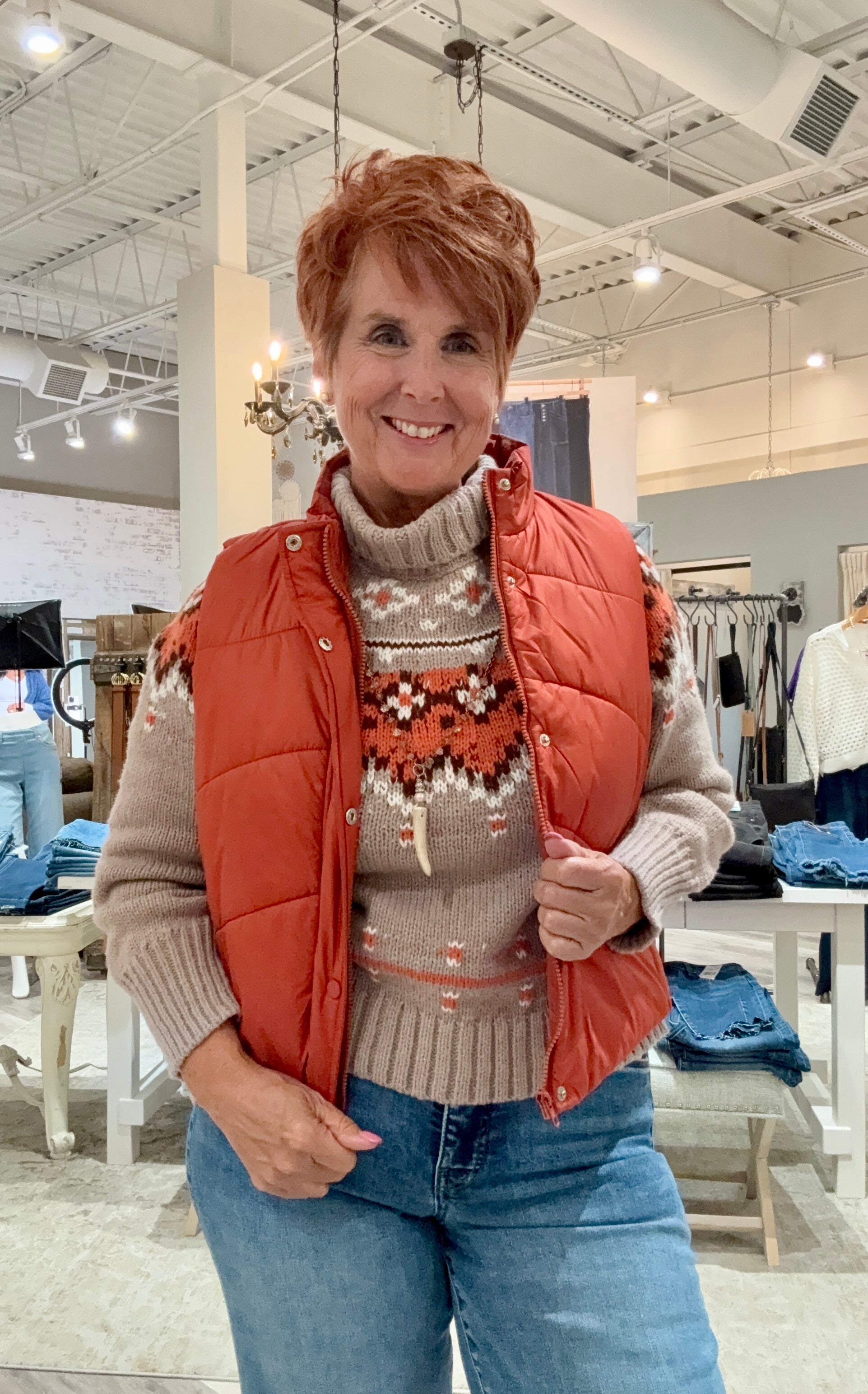 Polar Collar Hidden Snap Zip Up Puffer Vest- rust