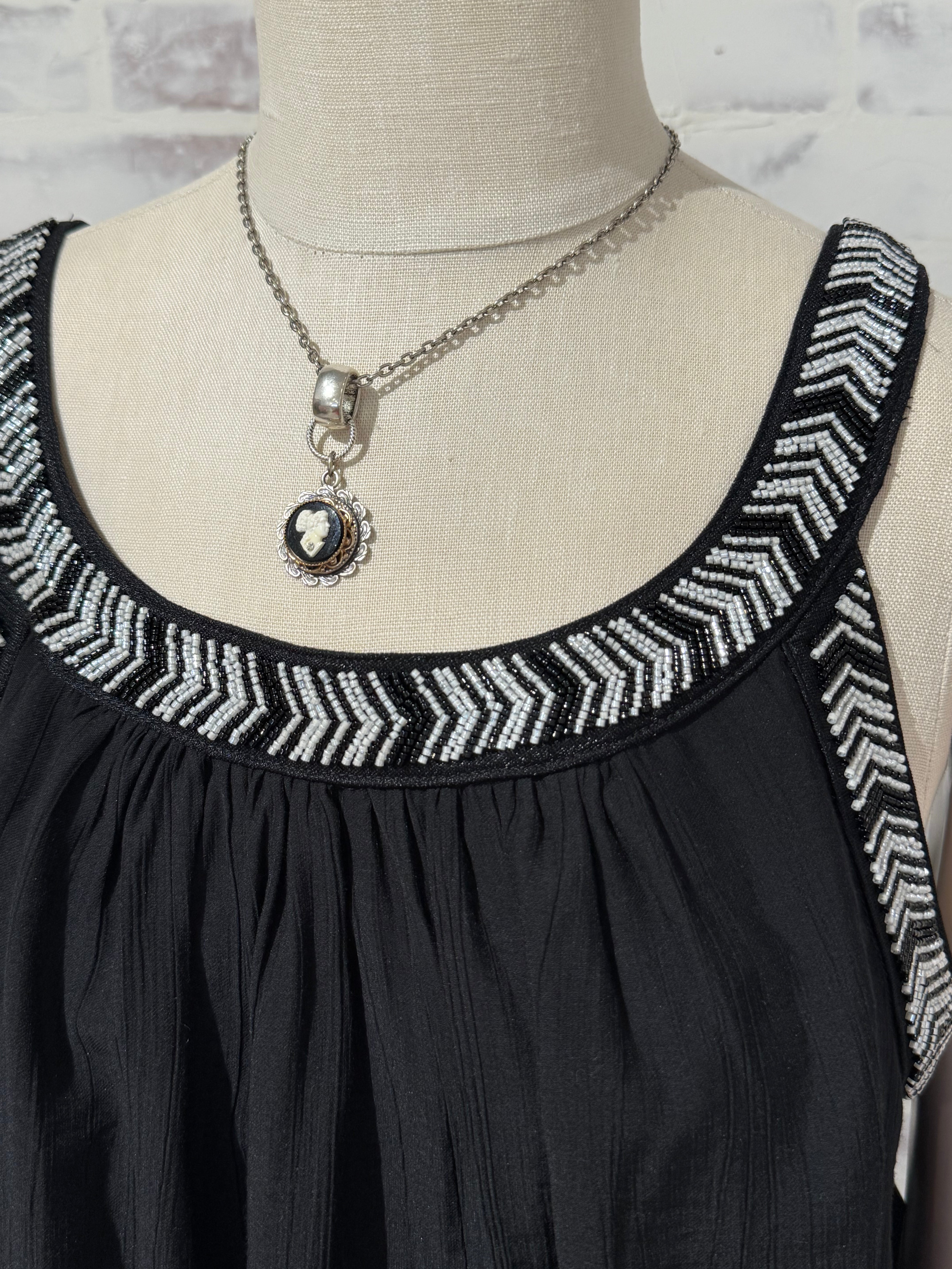 Sleeveless Woven Tank with Beading- detail