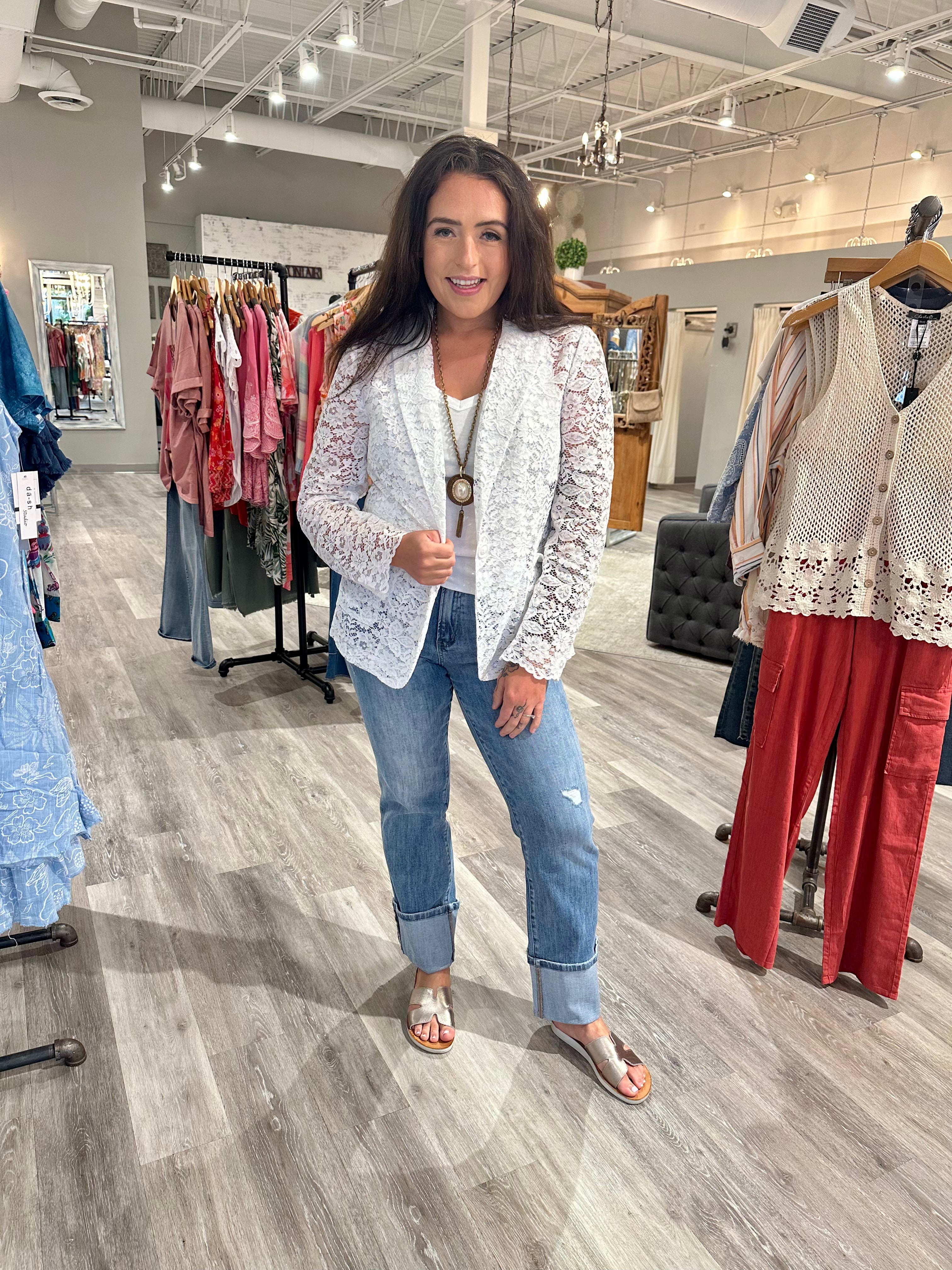 Tailored to perfection, this blazer will be your go-to jacket for years to come. Discover the Lace Blazer by CHARLIE B, an epitome of quiet luxury perfect for any evening event. This women's blazer in classic white features long sleeves and a textured pattern for an effortlessly chic look. Crafted from 72% polyamide and 28% cotton, it offers a tailored fit with a collar neckline and convenient pockets. Designed for elegance and sophistication, this blazer is made with a button closure and requires dry clean
