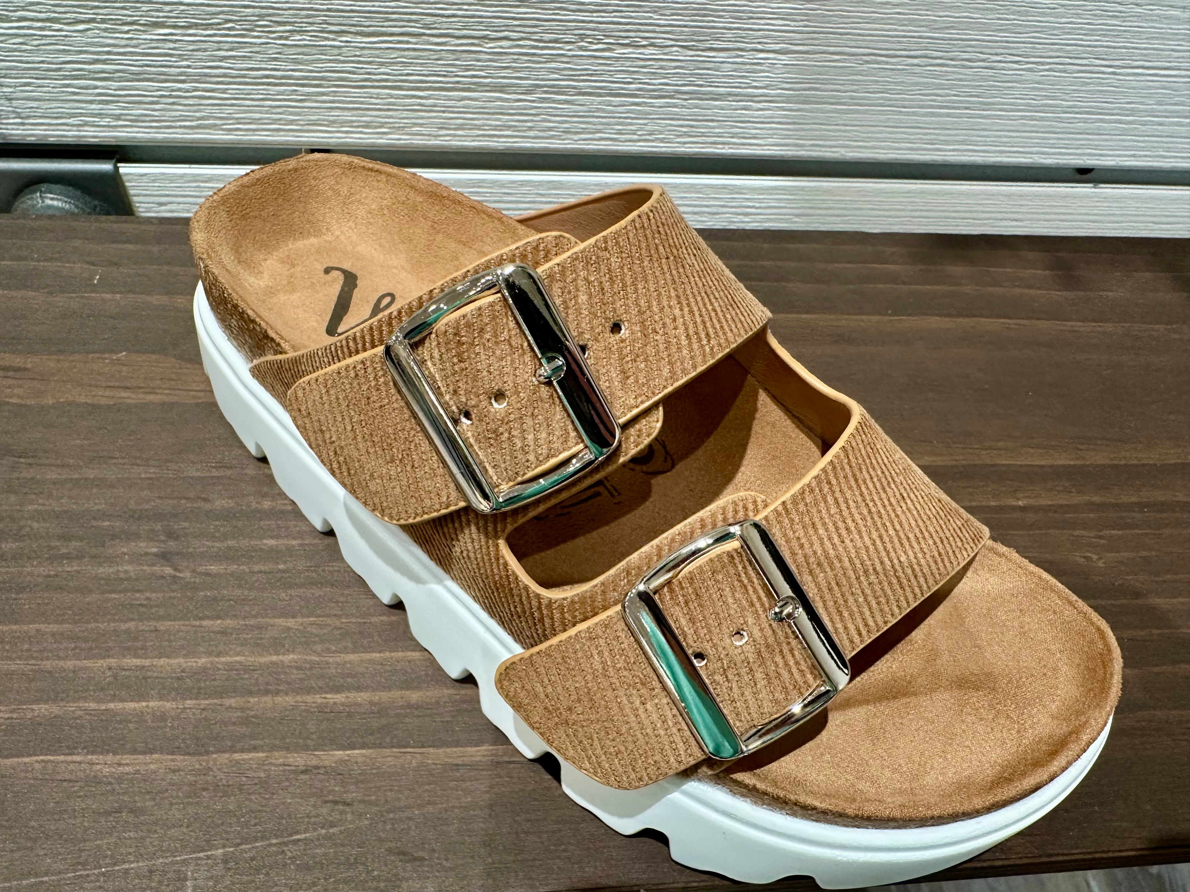 Lugg Sole Jazmin Sandal- Tan