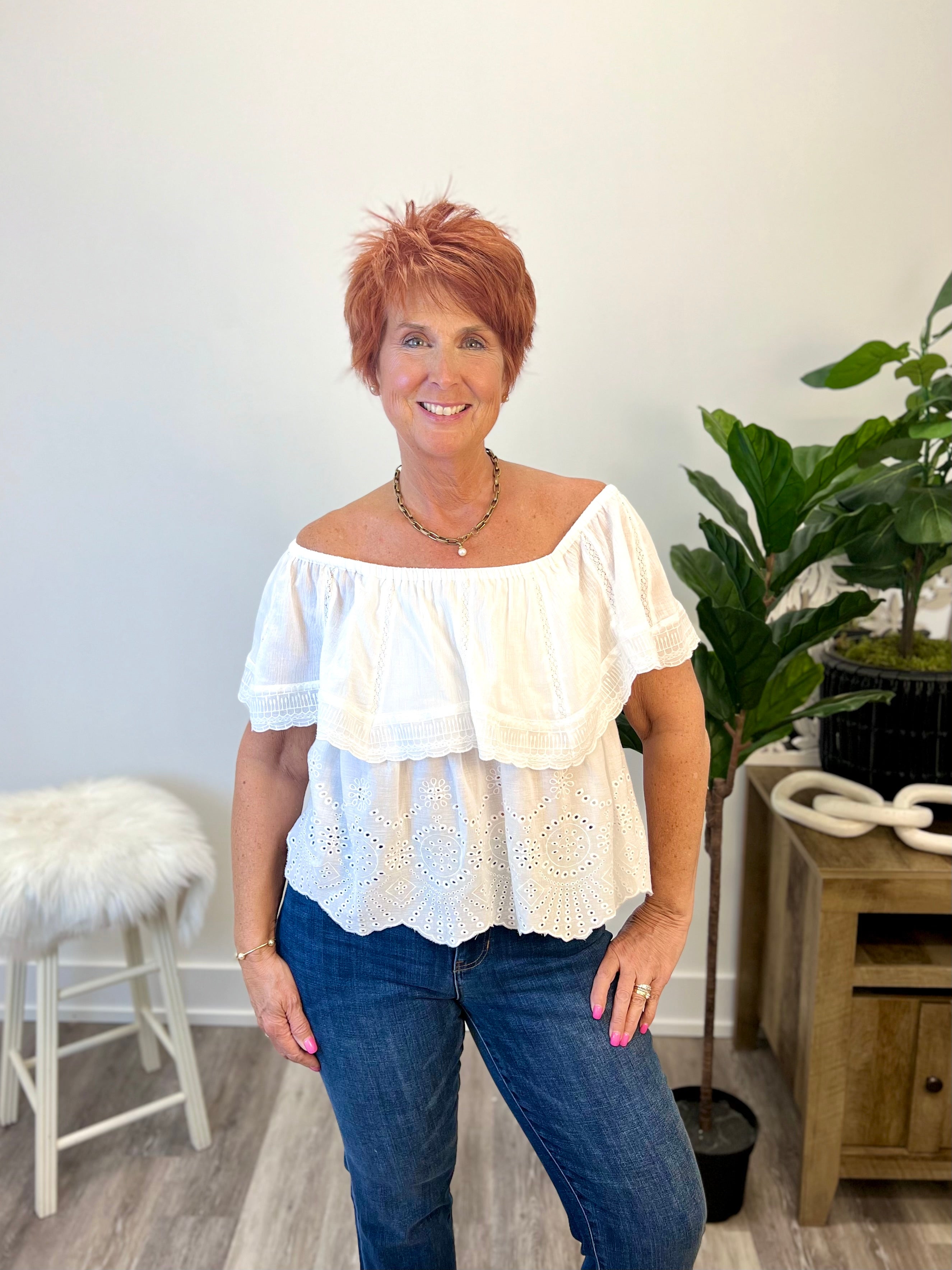 Mainstream Boutique Stillwater Eyelet On/Off Shoulder Top