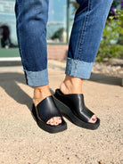 Mainstream Boutique Infinity Slide Sandal