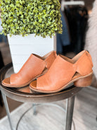 Mainstream Boutique Stillwater Women’s Zip Up Sandal