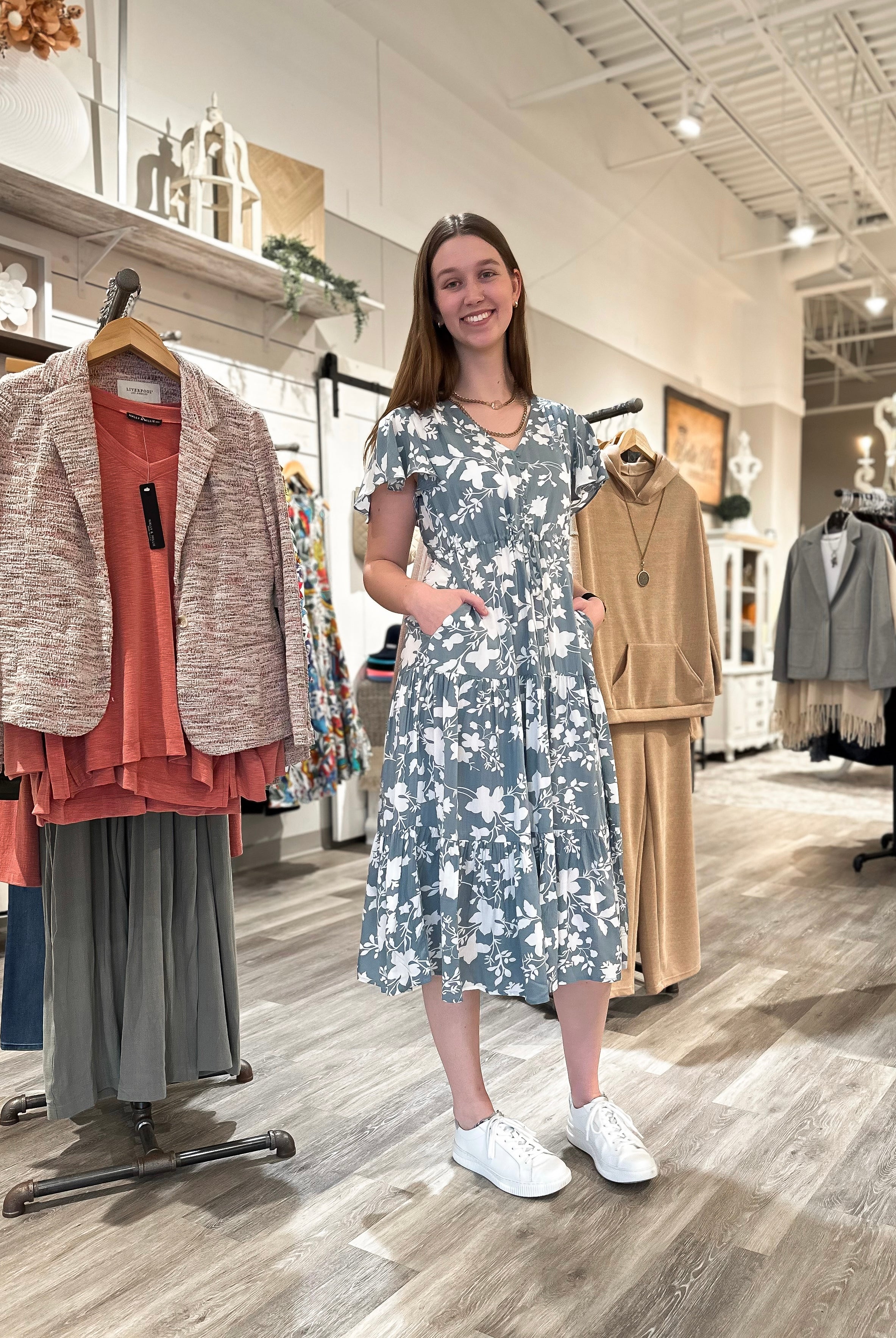 Mainstream Boutique Stillwater Women’s Floral Midi Dress