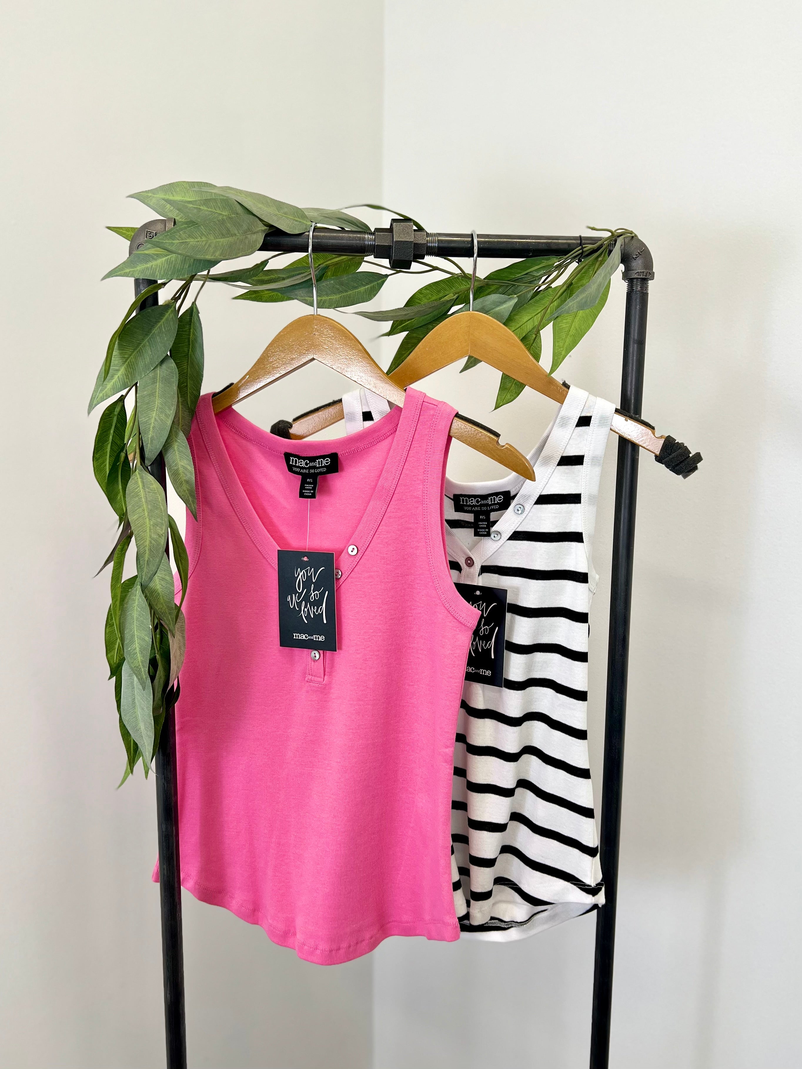 Mainstream Boutique Stillwater Women’s Sleeveless Button Front Tank