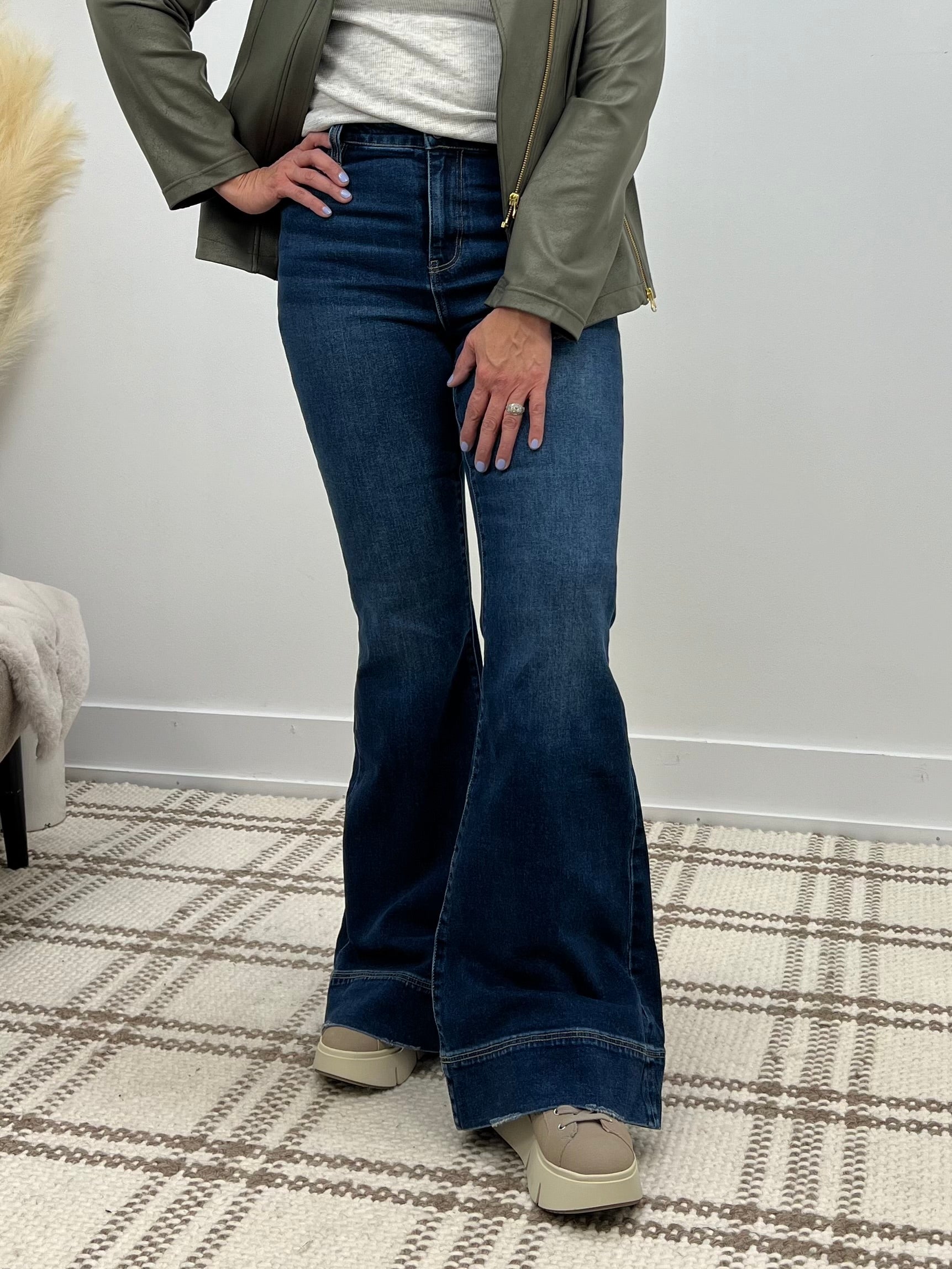 Mainstream Boutique Stillwater Favorite Flare Denim