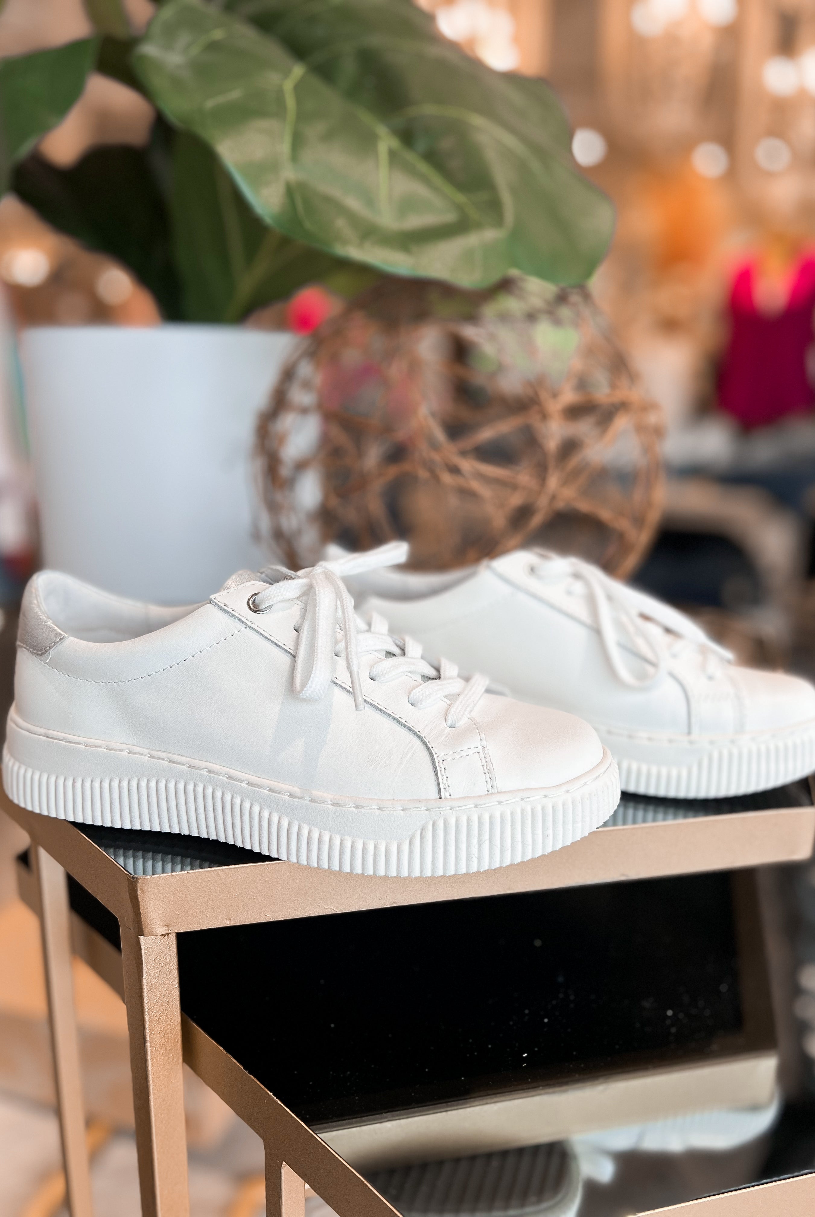 Mainstream Boutique Stillwater Women’s White Every Day Sneaker