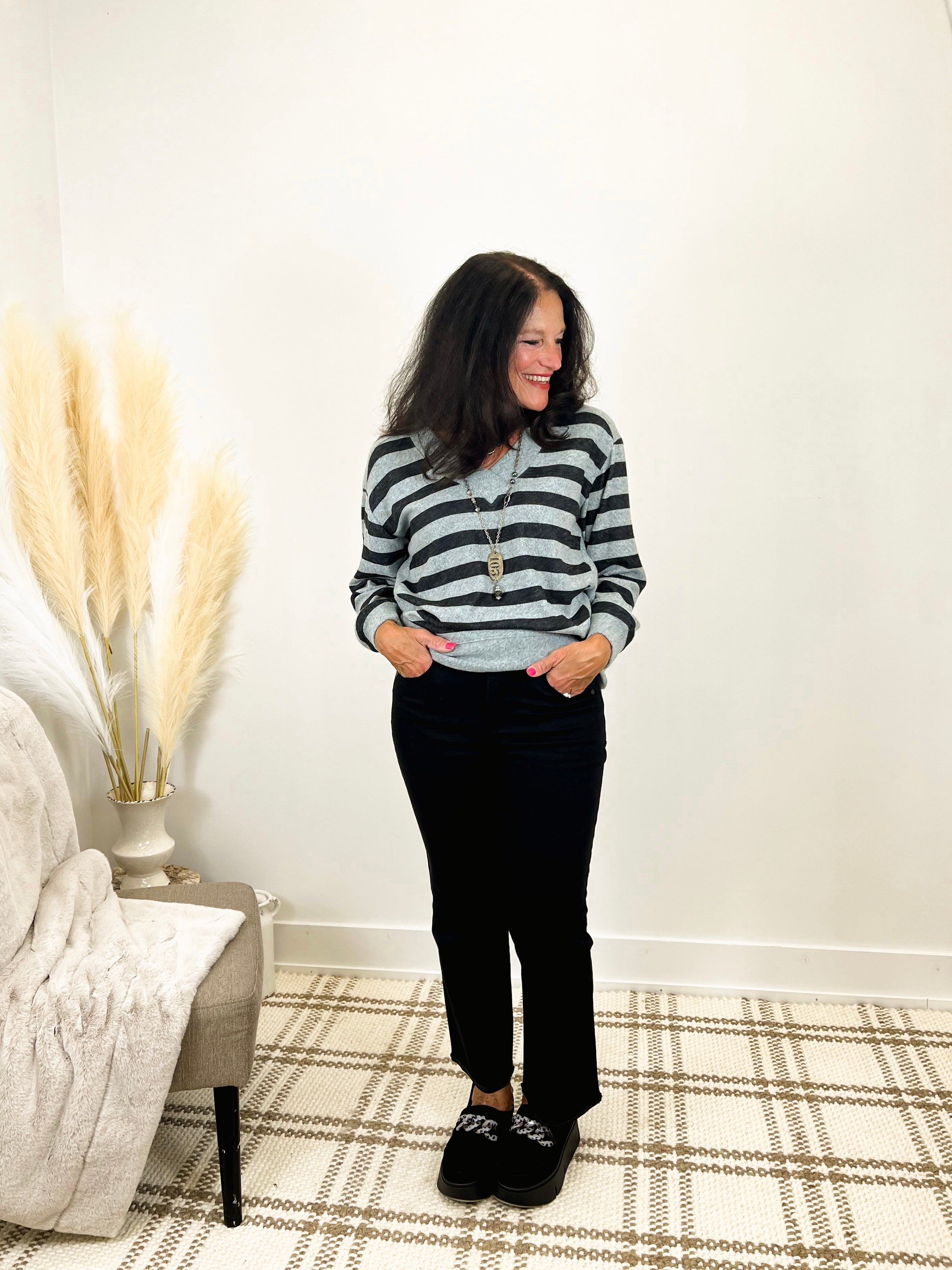 Mainstream Boutique Stillwater, Black Cropped Flare