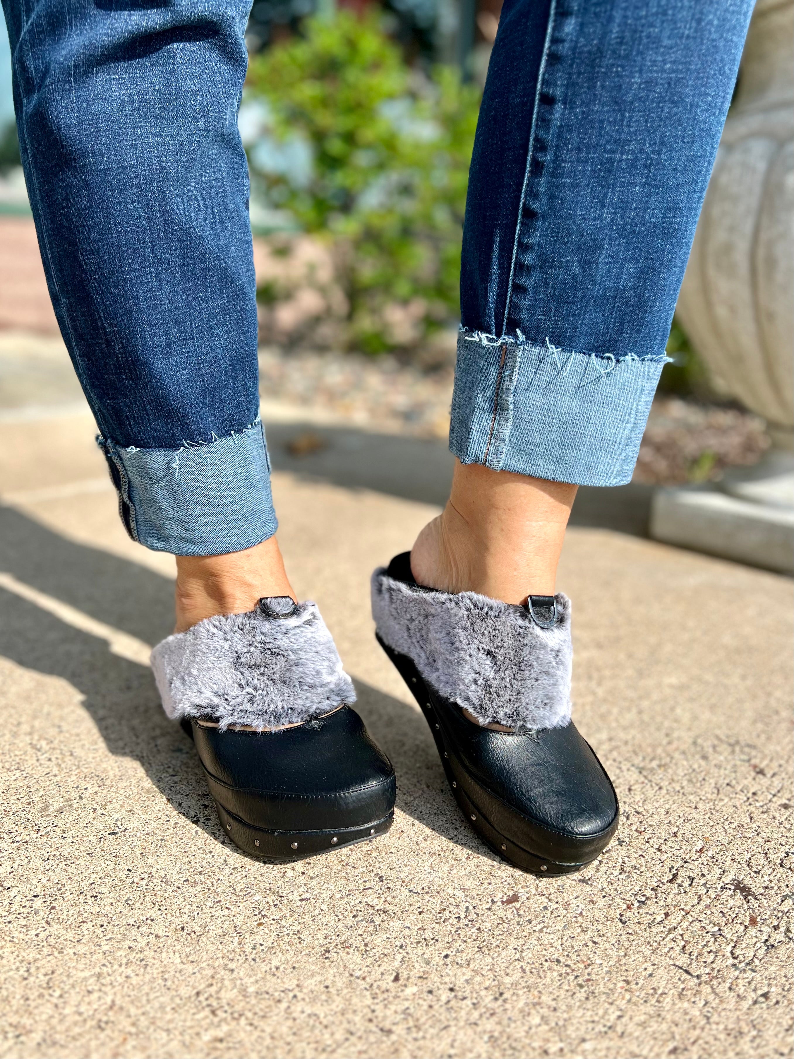 Mainstream Boutique Stillwater Women’s Reversible Bootie