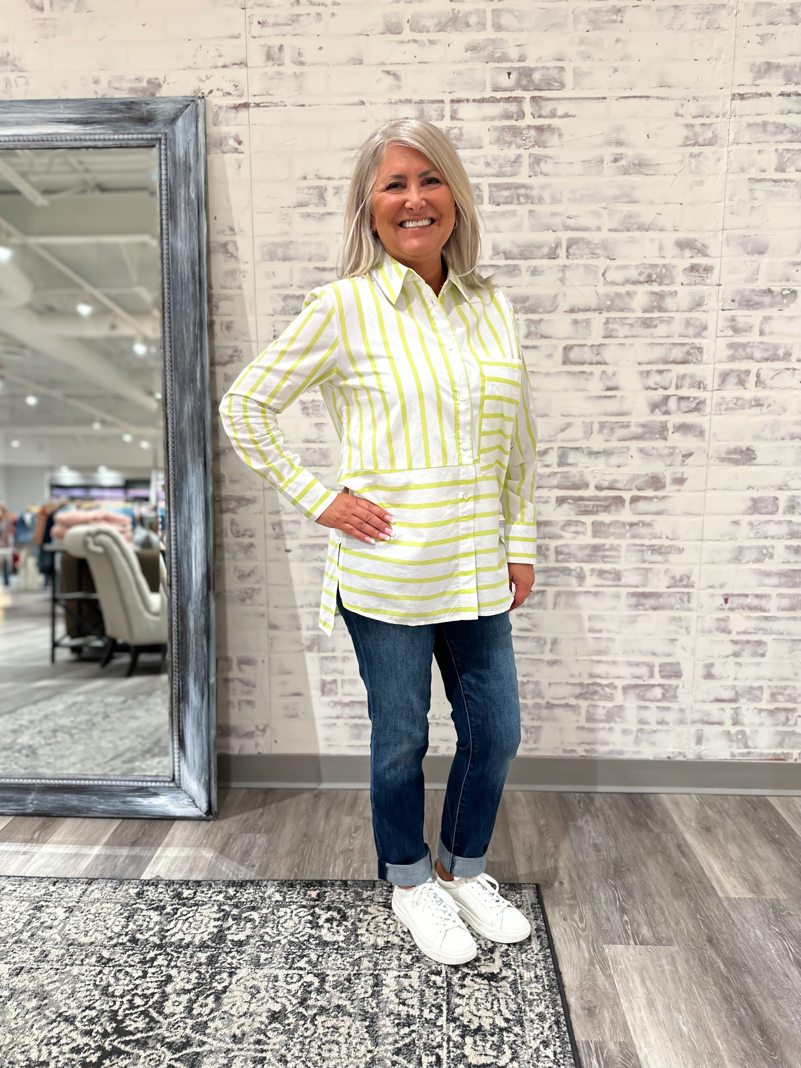 Mainstream Boutique Stillwater Women’s Contrast Stripe Shirt