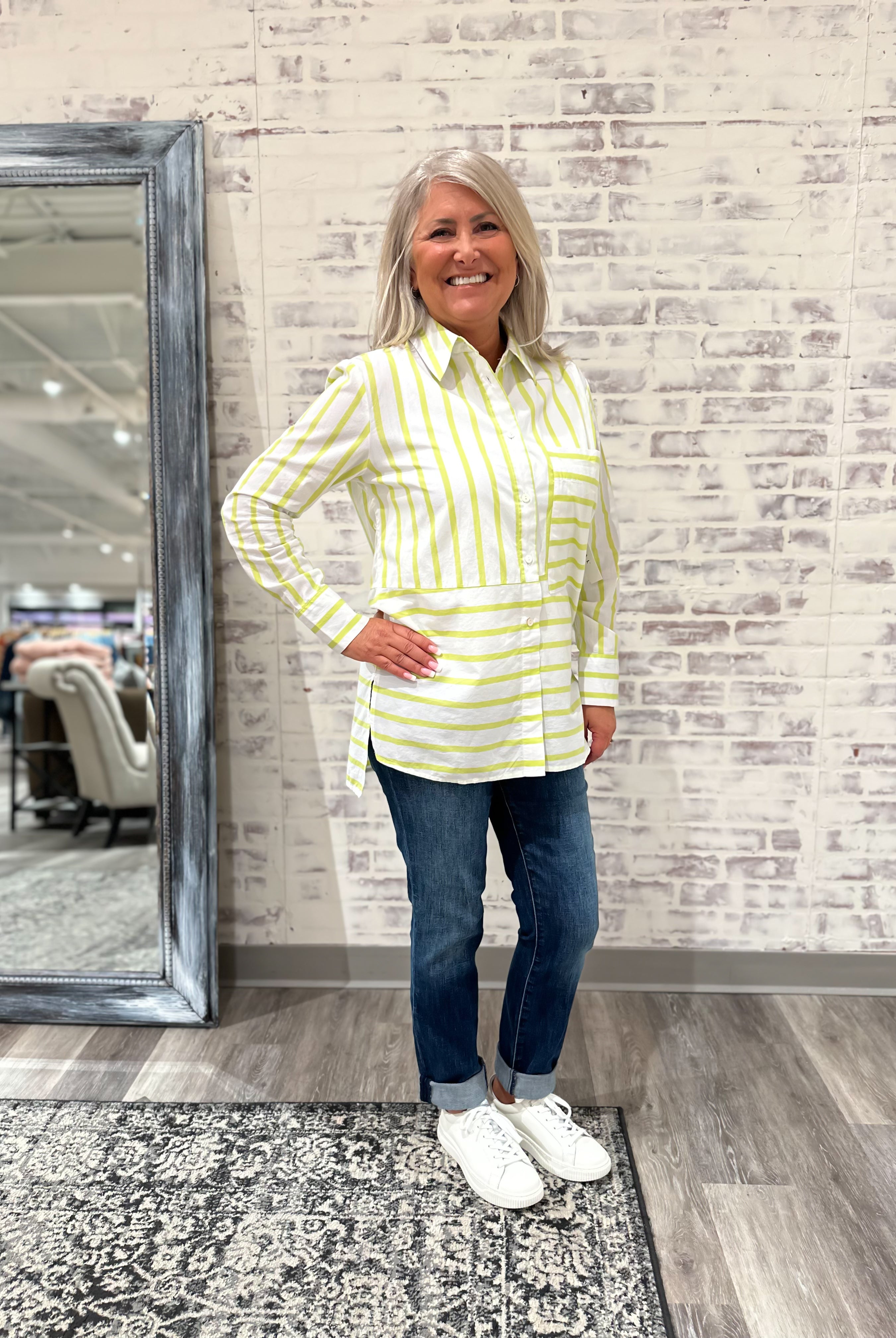 Mainstream Boutique Stillwater Women’s Contrast Stripe Shirt