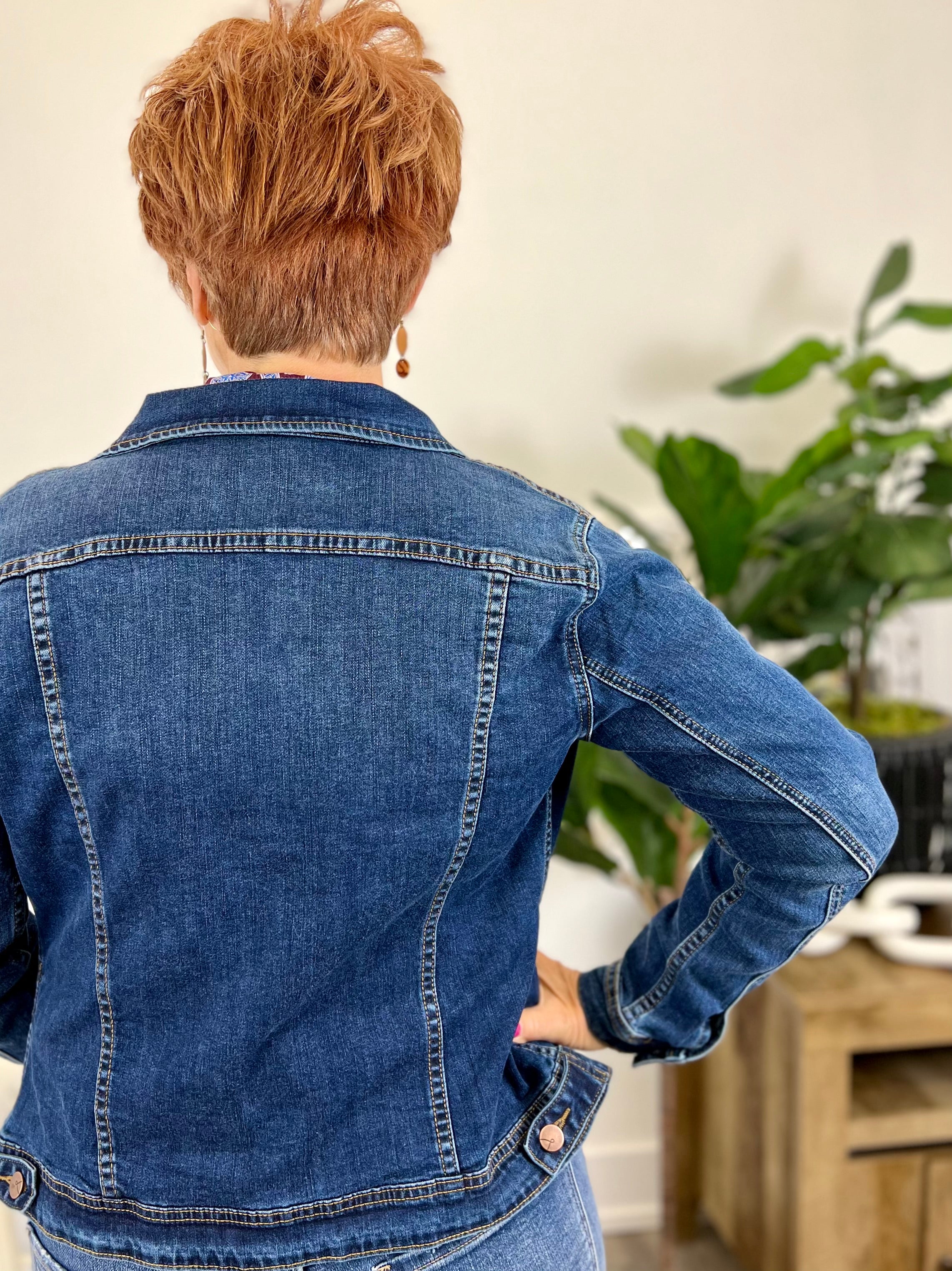 Mainstream Boutique Stillwater, Classic Denim Jacket