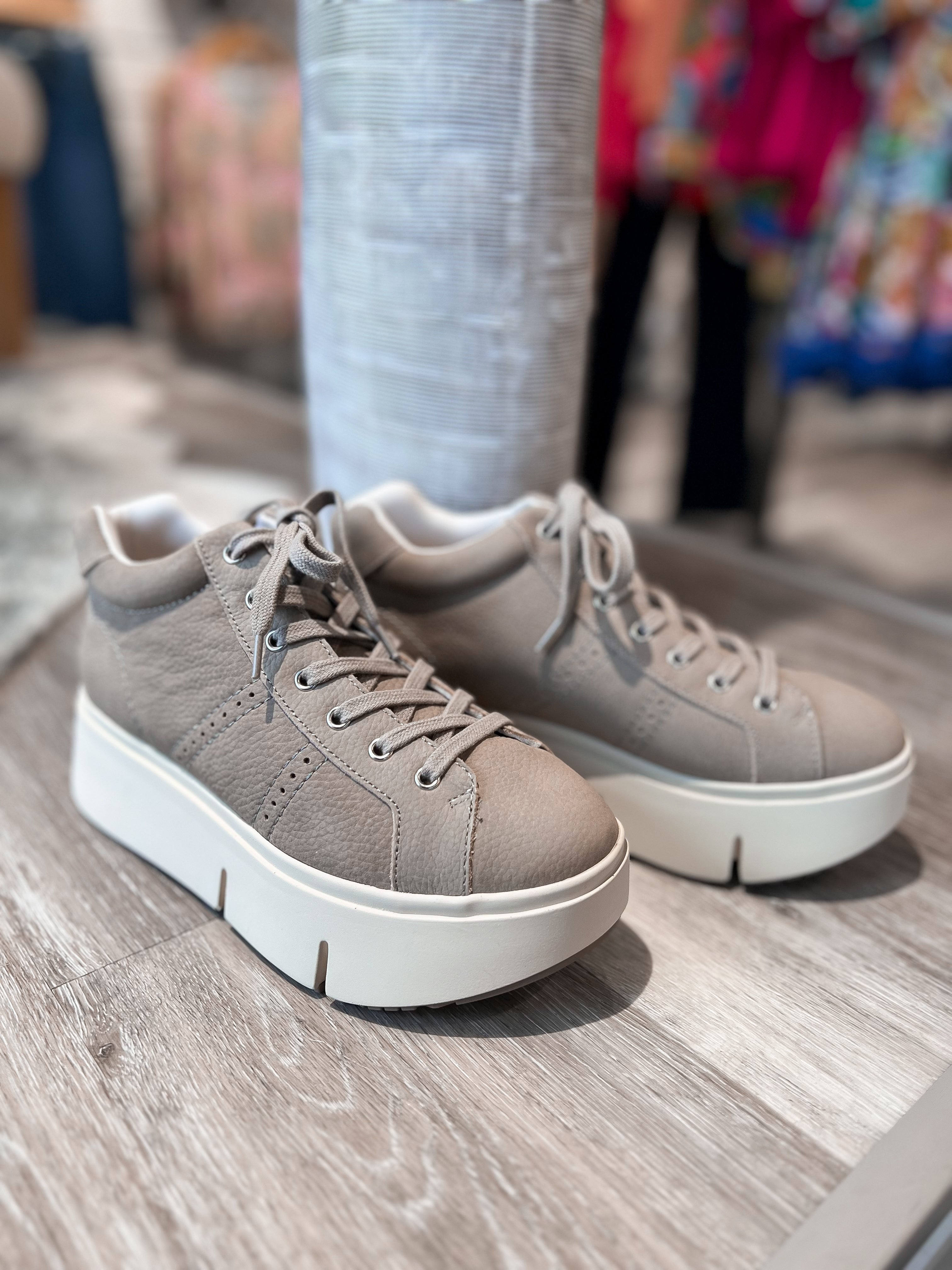 Mainstream Boutique Stillwater Women’s Platform Sneaker