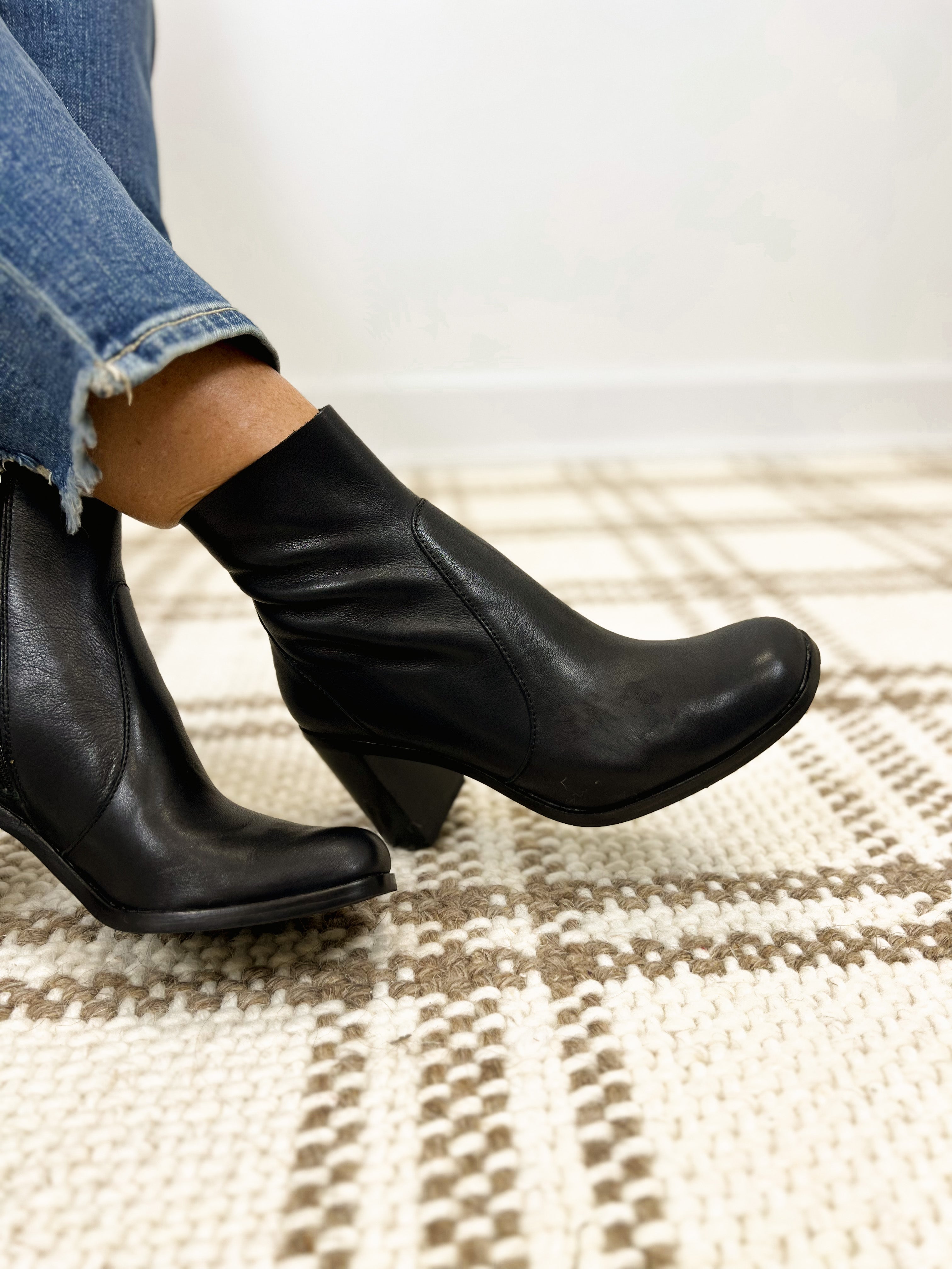 Mainstream Boutique Stillwater Leather Heeled Bootie