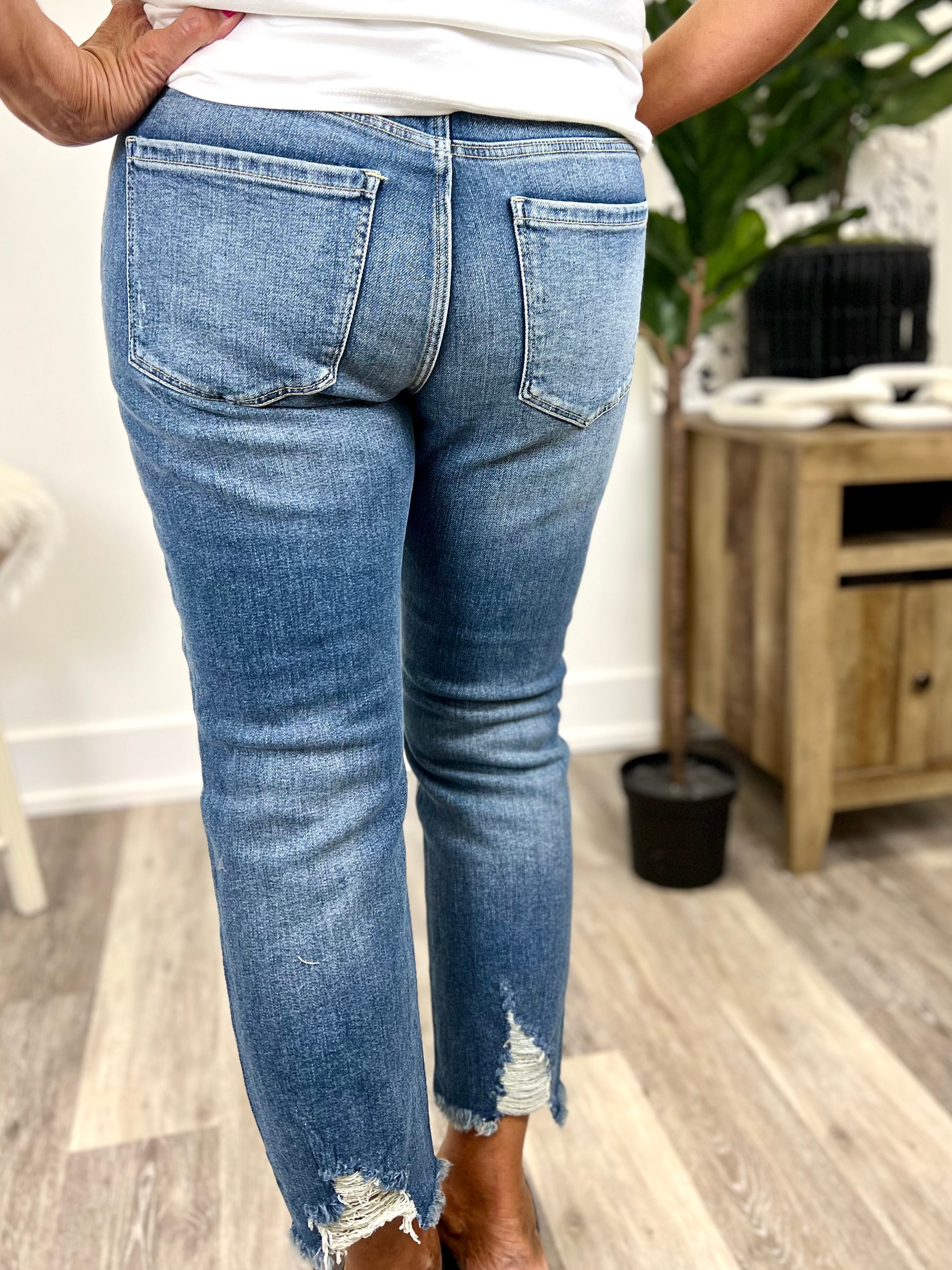 Mainstream Boutique Stillwater Crop Straight Distressed Denim