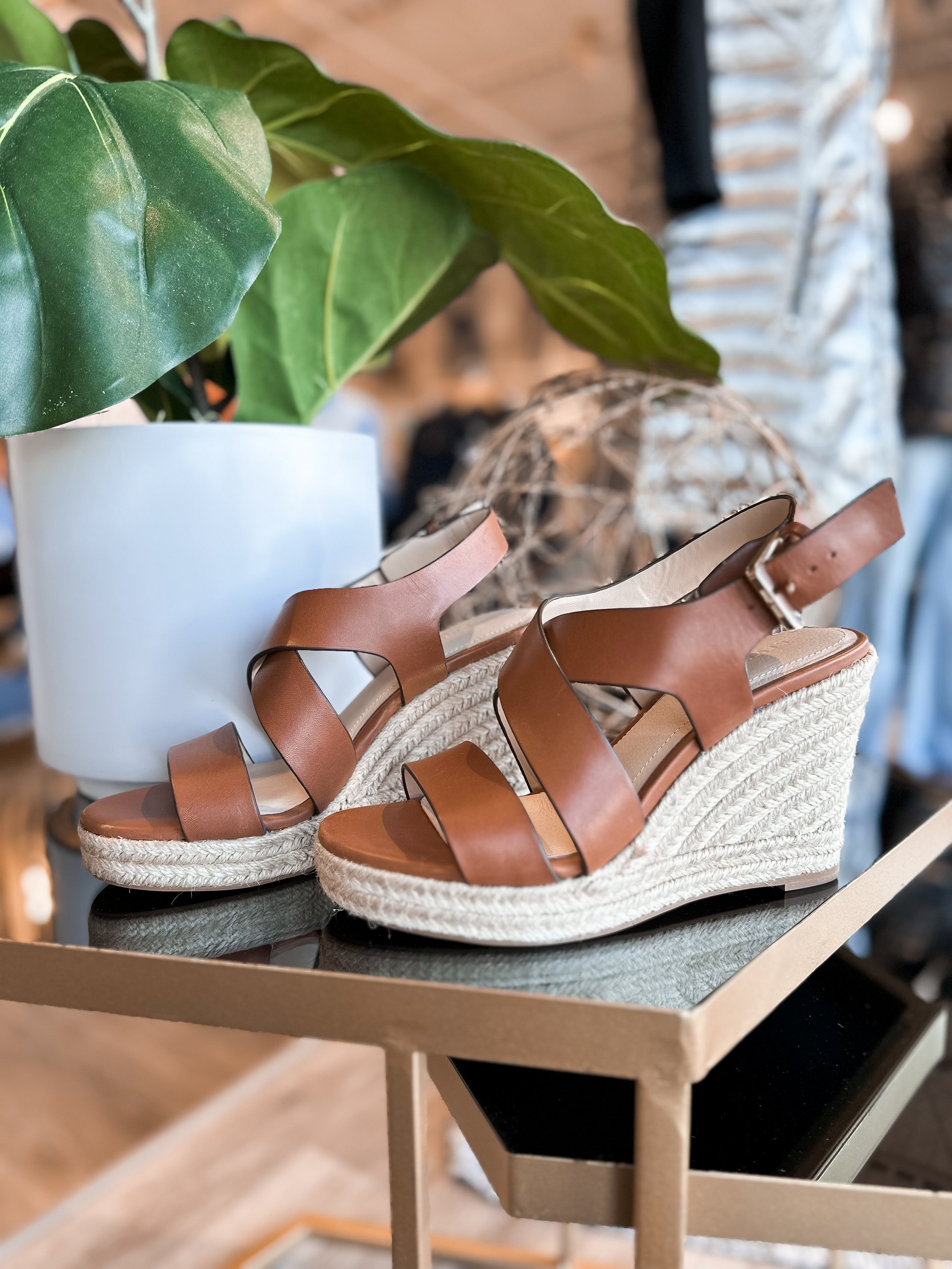 Boutique best sale wedge sandals