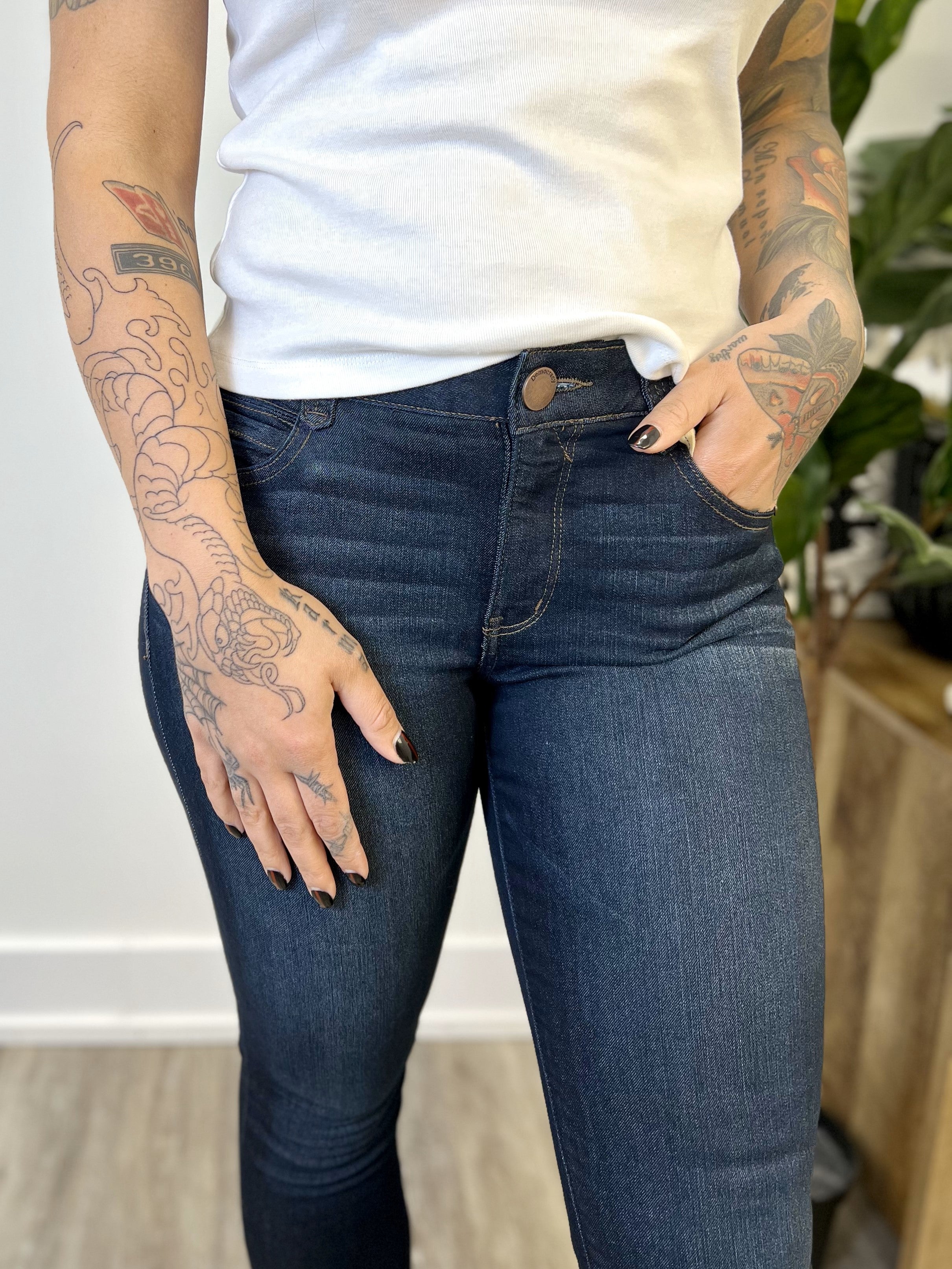 Mainstream Boutique Stillwater, Booty Lift Dark Denim